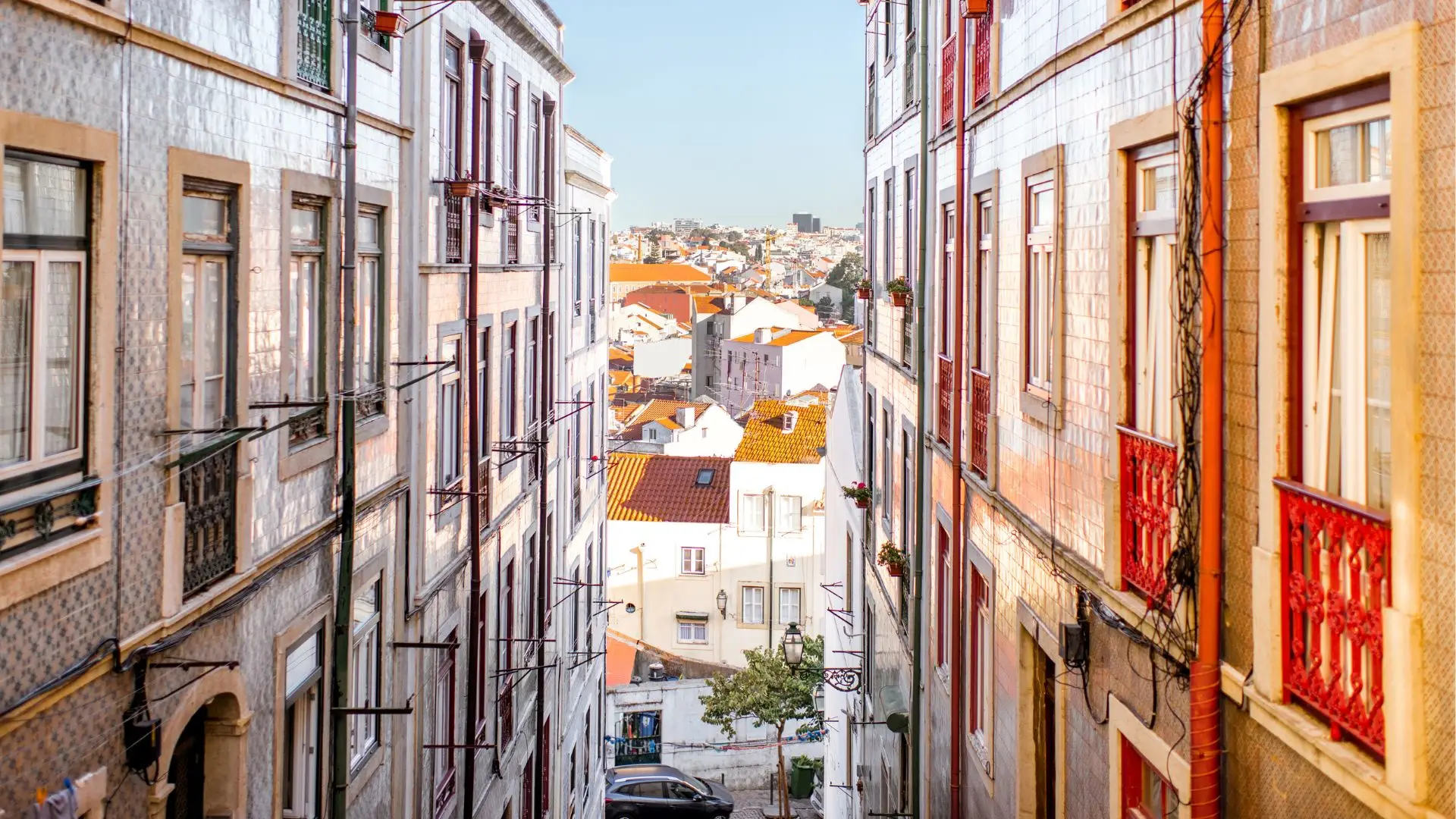 PS na Câmara de Lisboa pede levantamento de condições de prédios na Mouraria