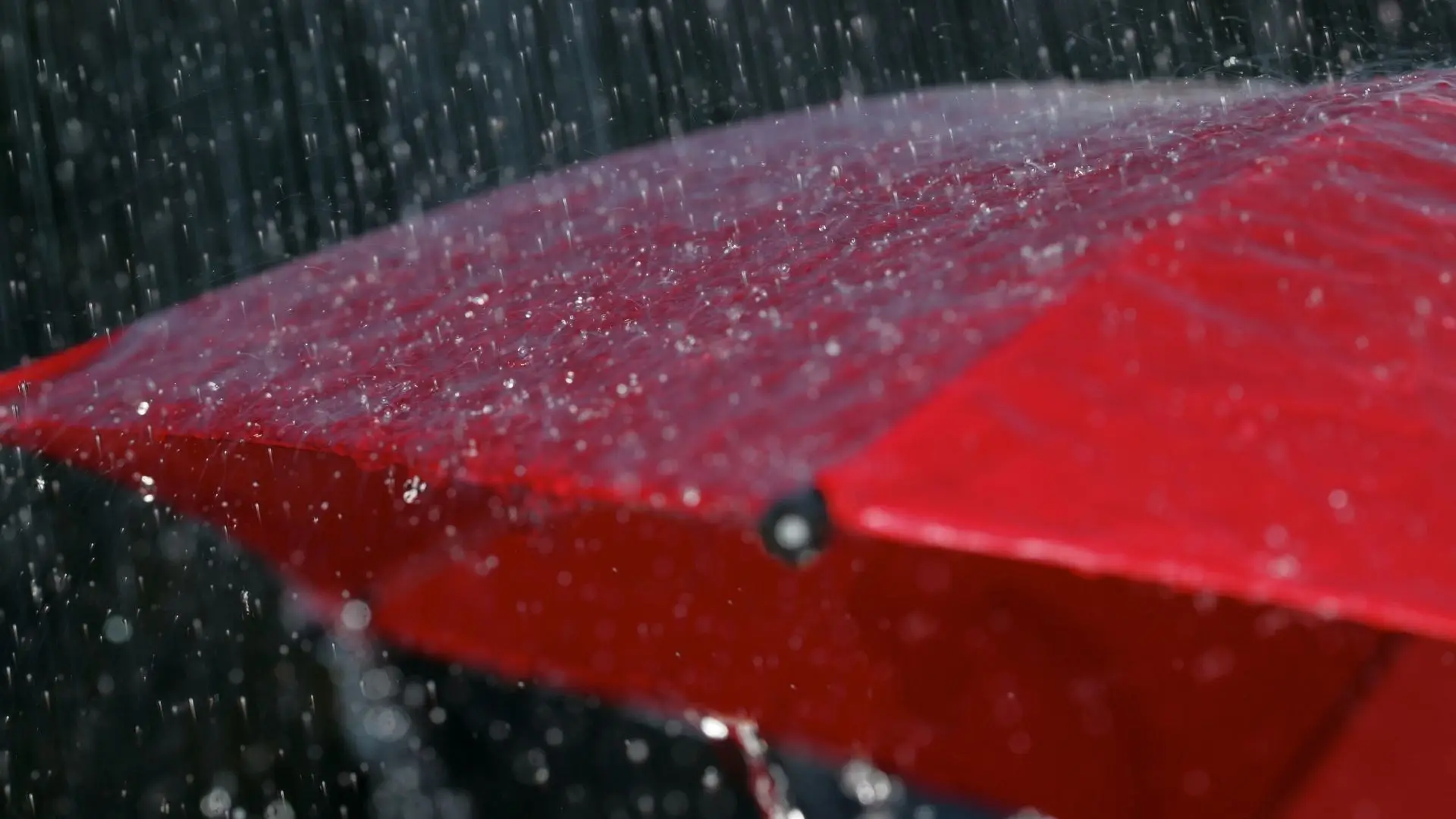 Previsão de chuva coloca seis distritos sob aviso amarelo