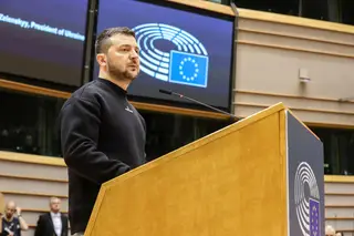 Zelensky no Parlamento Europeu: adesão da Ucrânia à UE "é o caminho para casa"