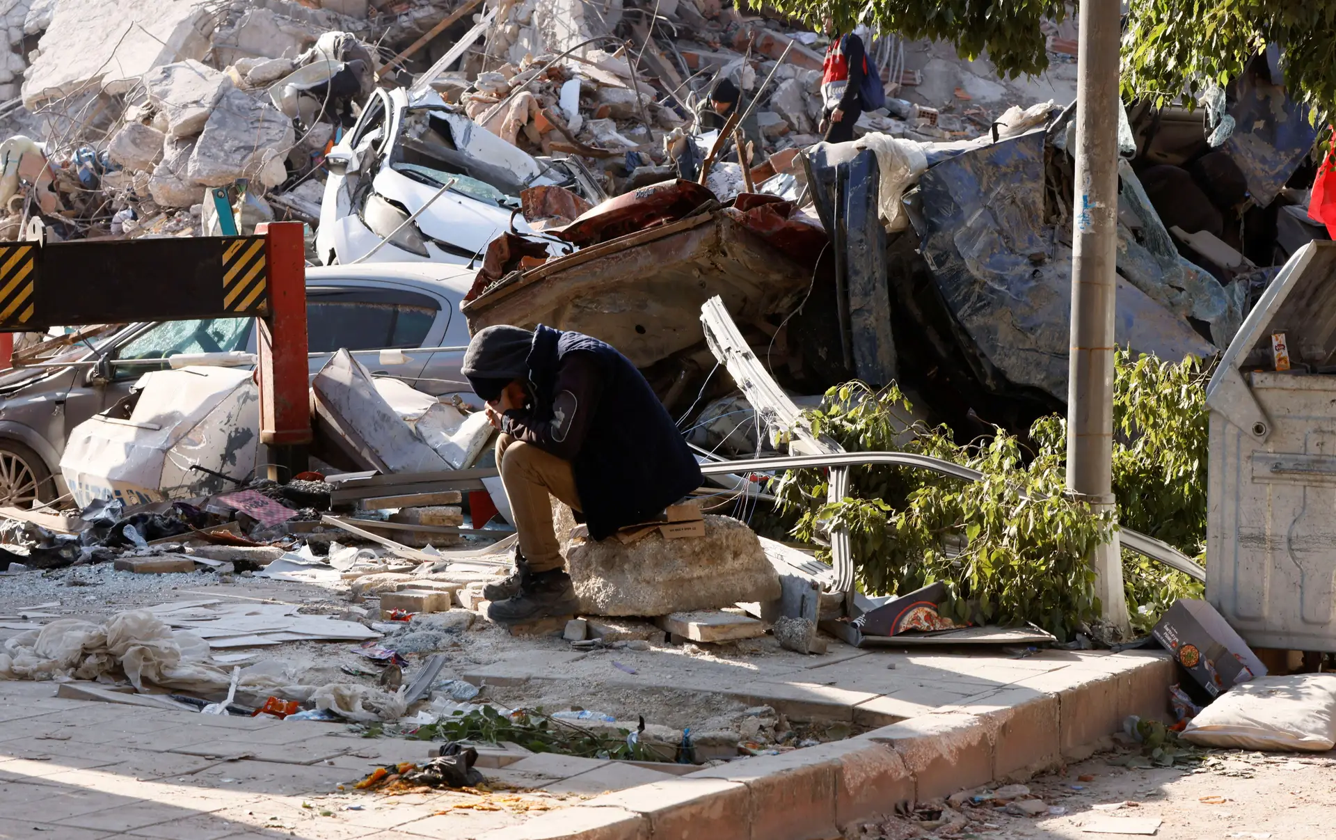 Sismo na Turquia e Síria: novo balanço aponta para mais de 21 mil mortes -  SIC Notícias