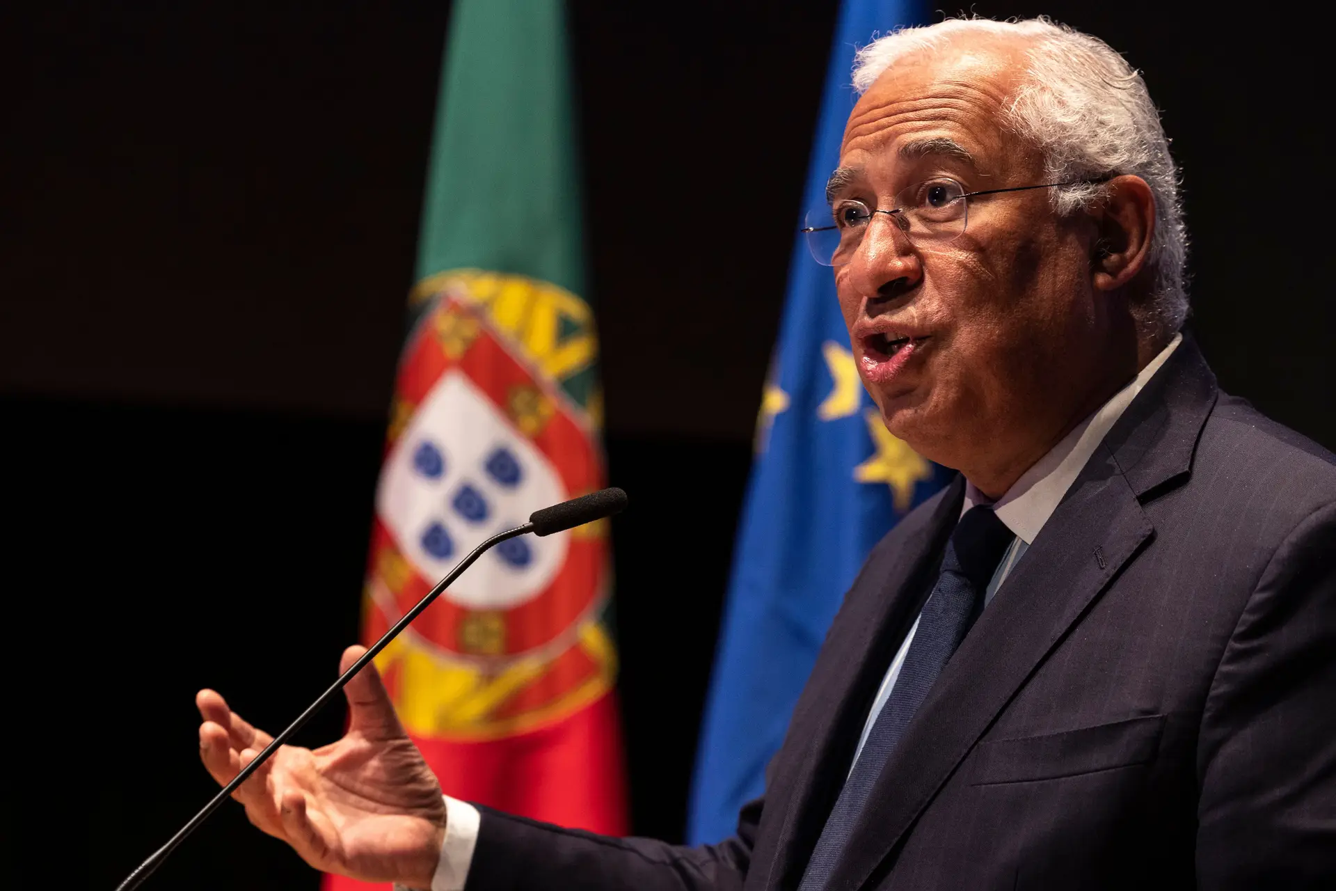 BCE agiu mal ao subir taxas de juro "doa a quem doer", diz Costa