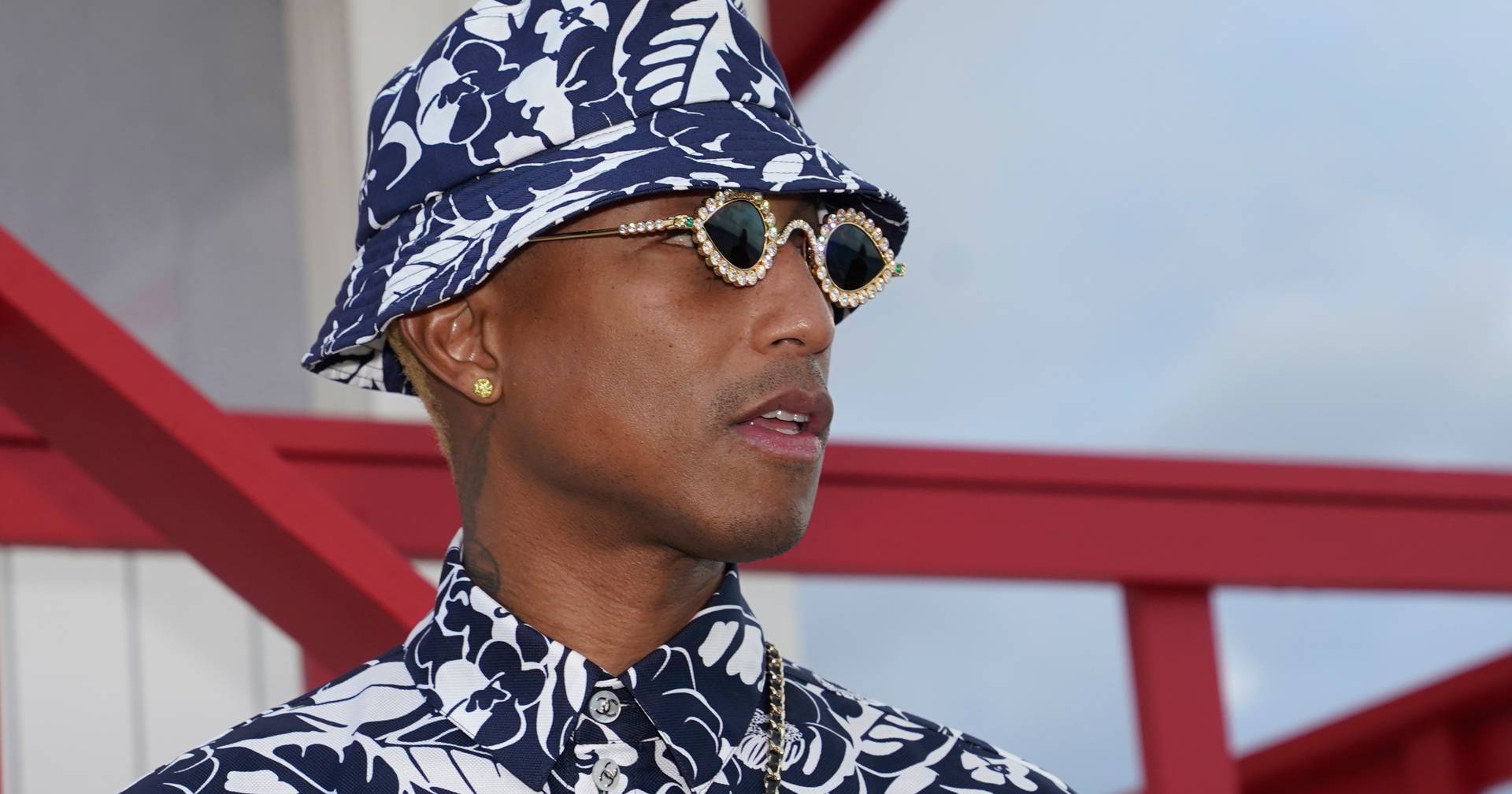 Pharrell Williams mostra a que veio como diretor criativo da Louis Vuitton