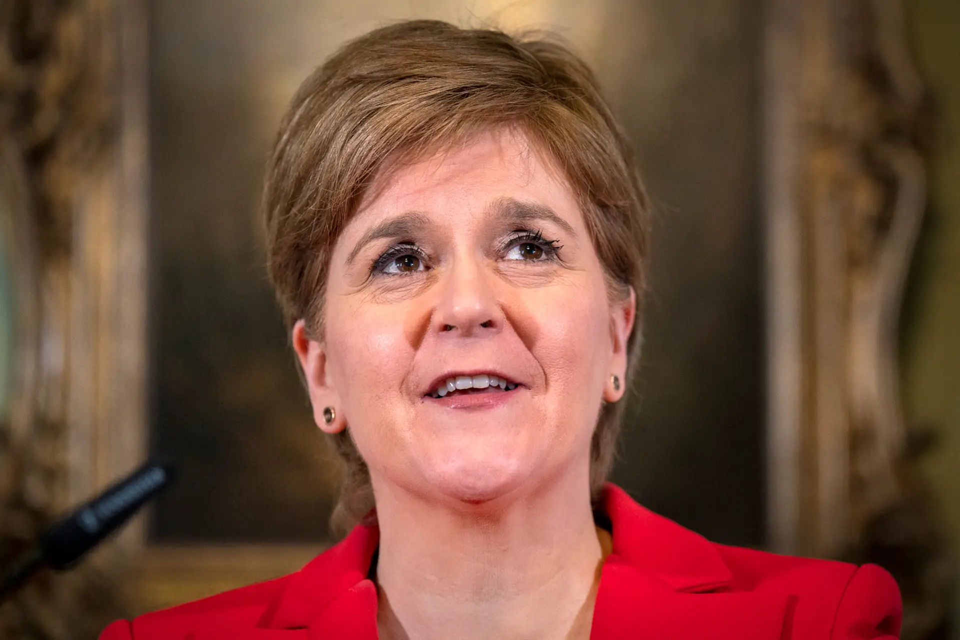 Ex-primeira-ministra escocesa Nicola Sturgeon detida