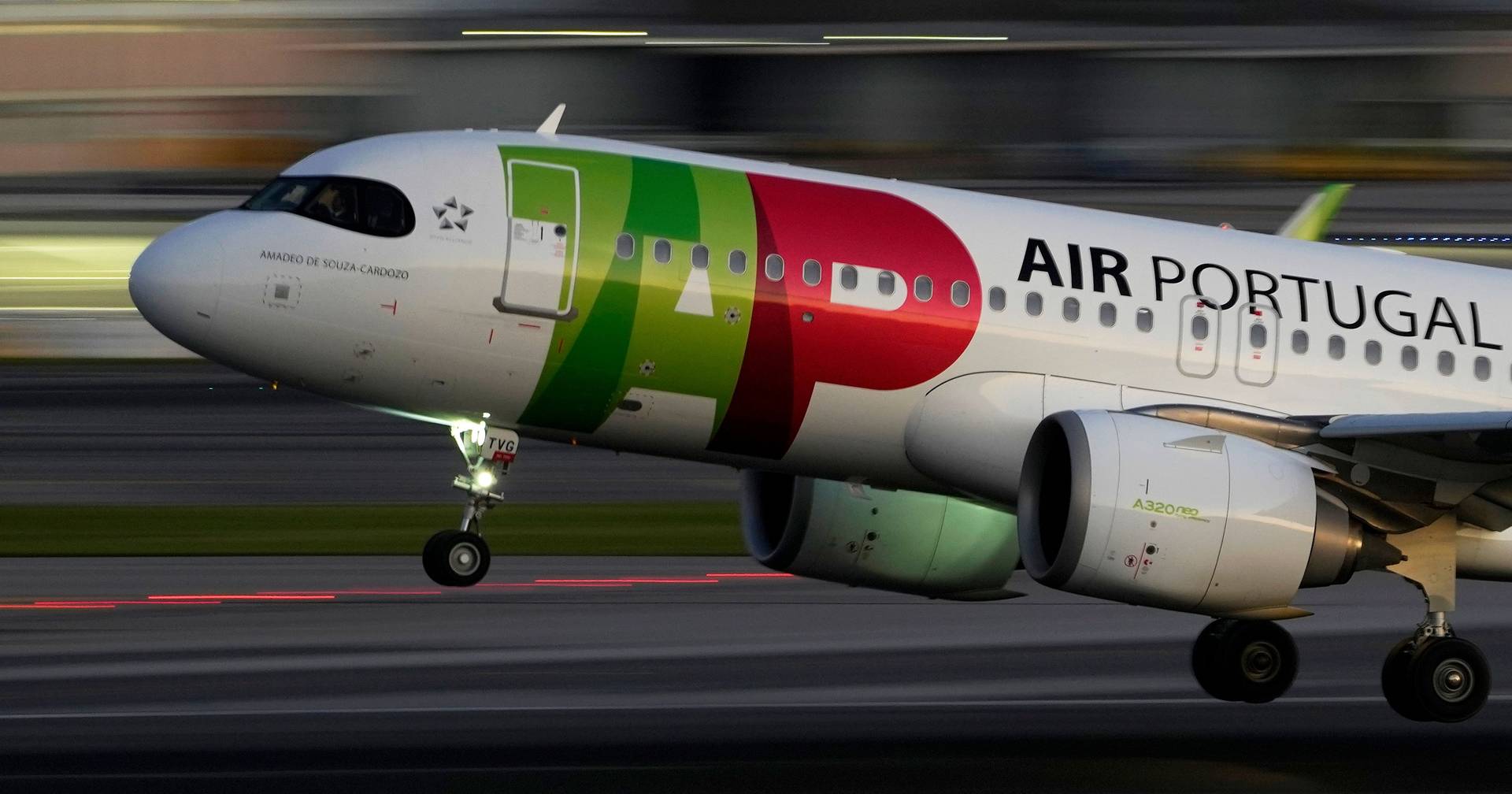 Tap Output Example Do céu ao abismo em poucos segundos: como o avião da TAP evitou ...