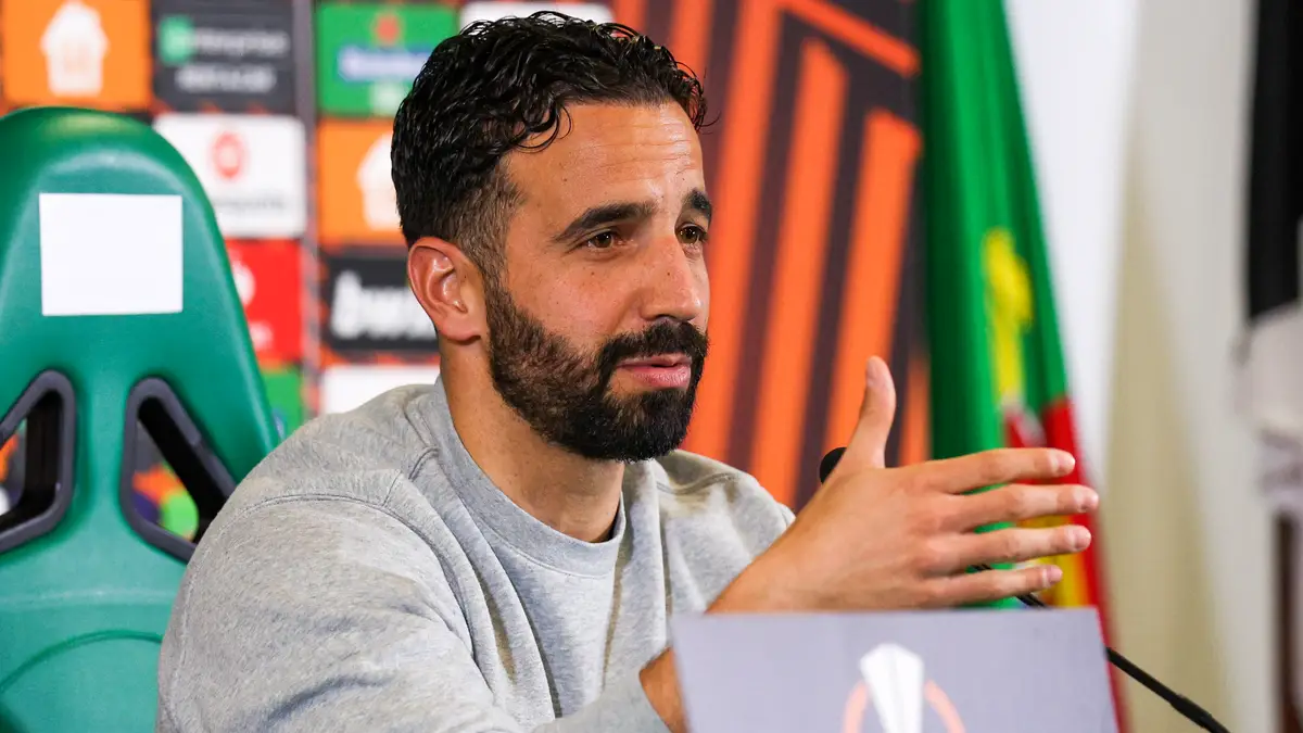Ruben Amorim na conferência de imprensa, no Estádio Alvalade, antes do jogo frente ao Midtjylland.