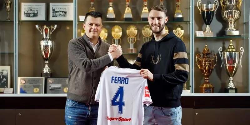 Benfica confirma transferência definitiva de Ferro para o Hajduk Split