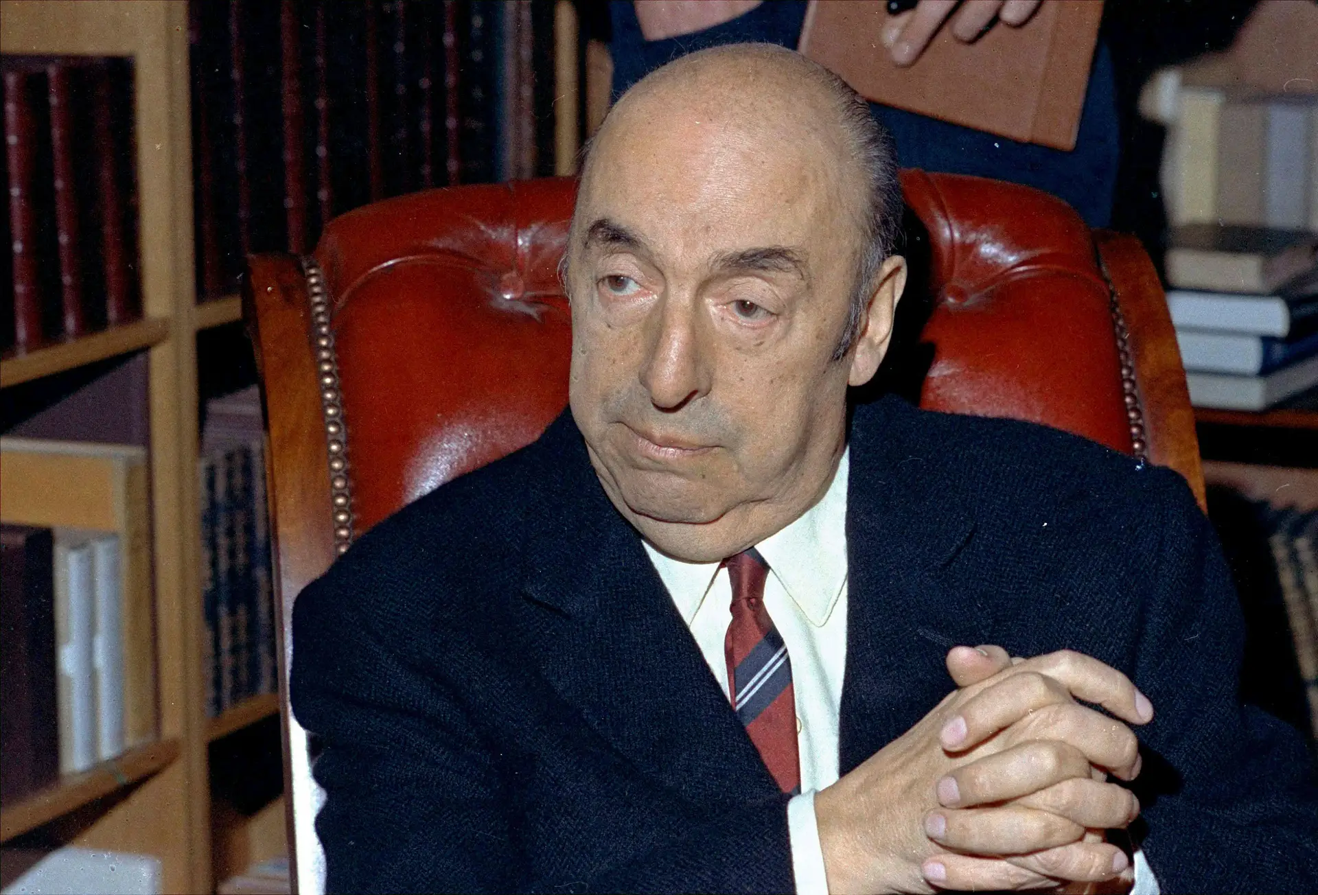 Morte de Pablo Neruda: investigadores dizem que bactéria não significa envenenamento