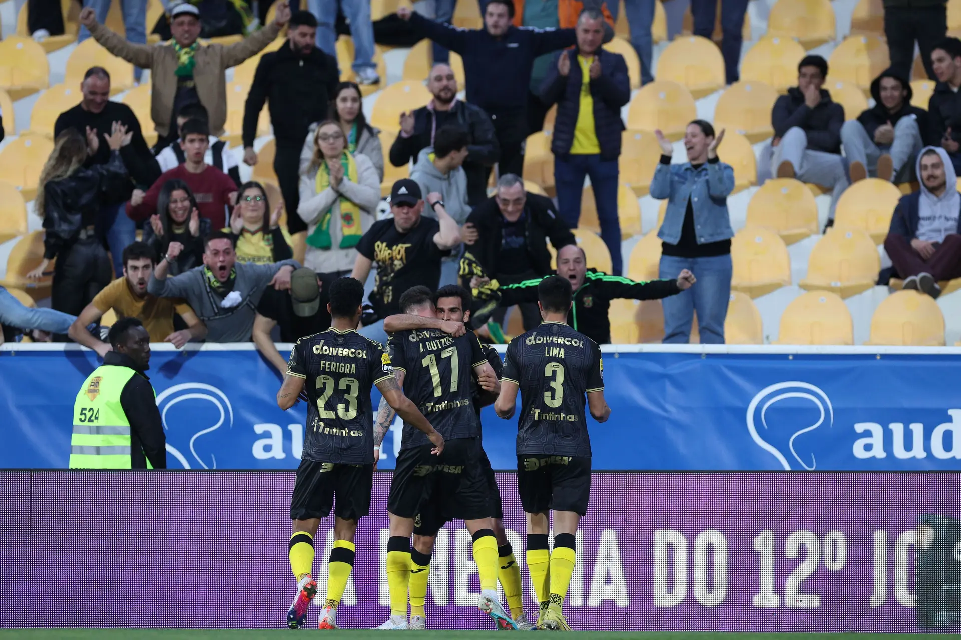 Paços de Ferreira vence Estoril e reacende esperança de manutenção