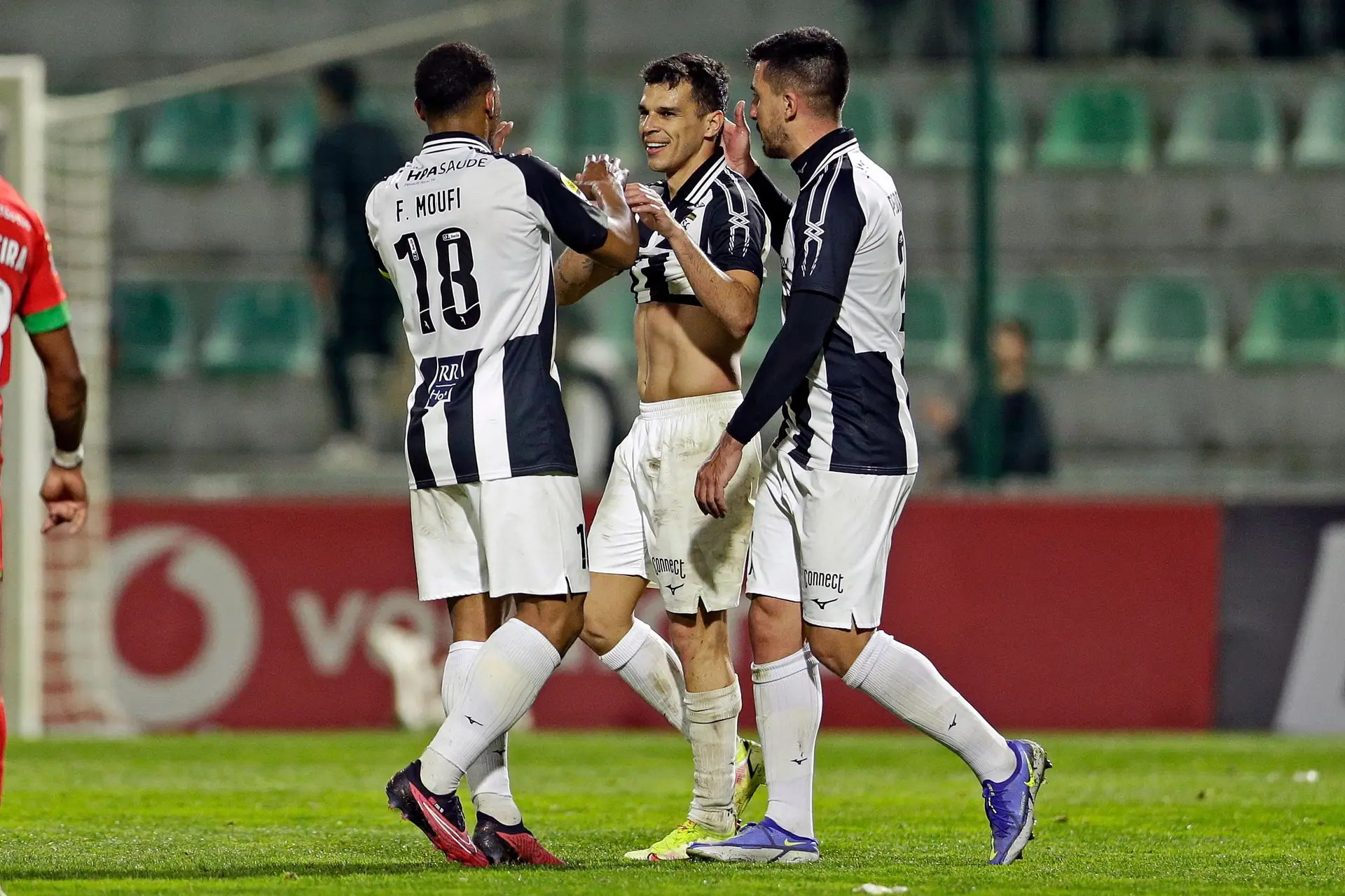 Portimonense vira resultado com Marítimo com golos no espaço de sete minutos