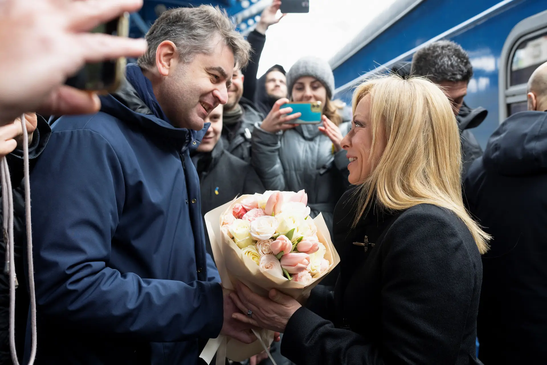 Primeira-ministra de Itália visita Kiev