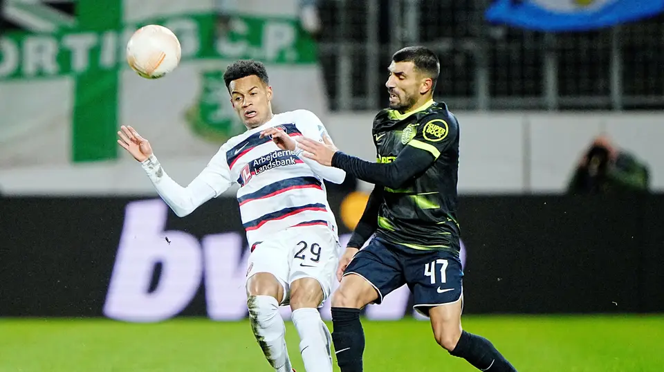Paulinho, lateral esquerdo do Midtjylland
