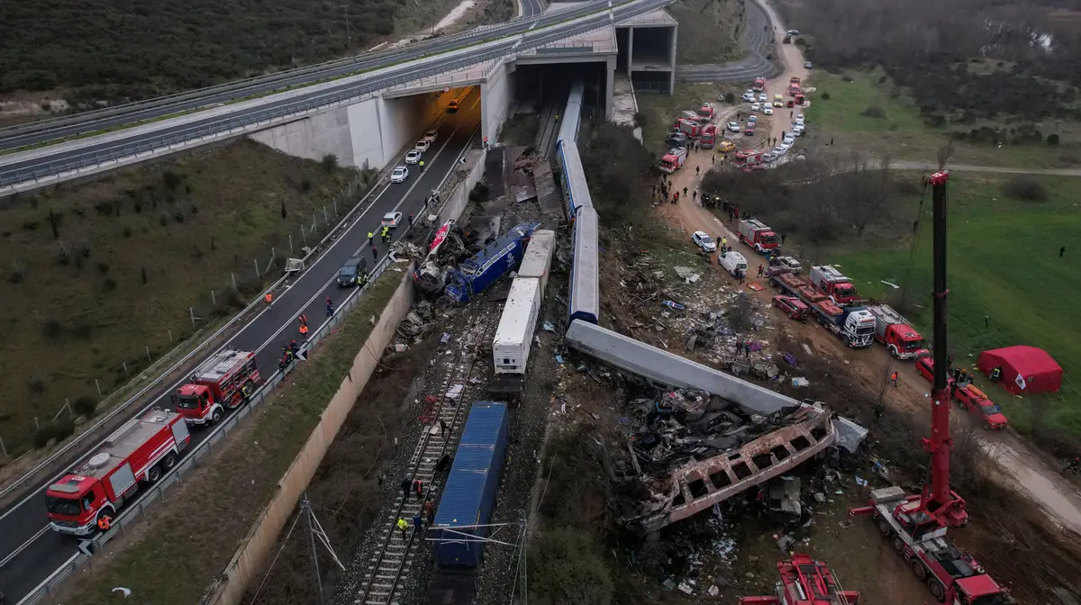 Local onde ocorreu um choque entre um comboio de passageiros e um de carga perto da cidade de Larissa, Grécia