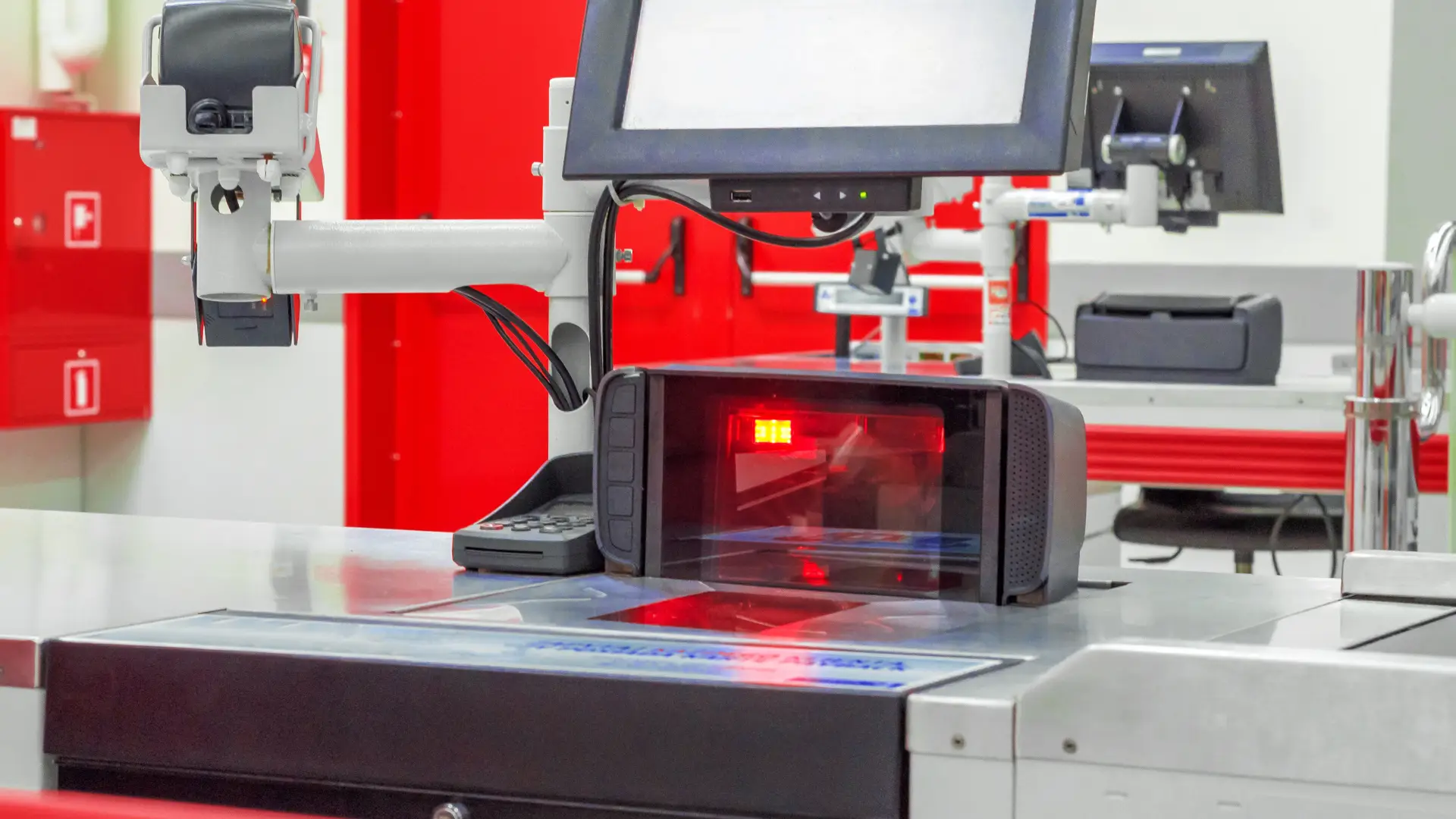 Dona do Minipreço conclui venda de supermercados ao grupo Auchan em Espanha