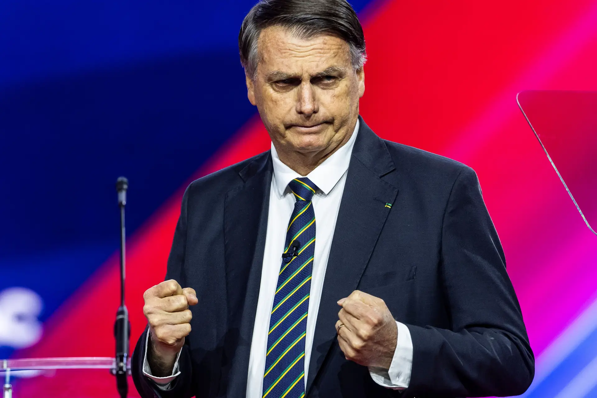 Bolsonaro impedido de usar ou vender joias da Arábia Saudita