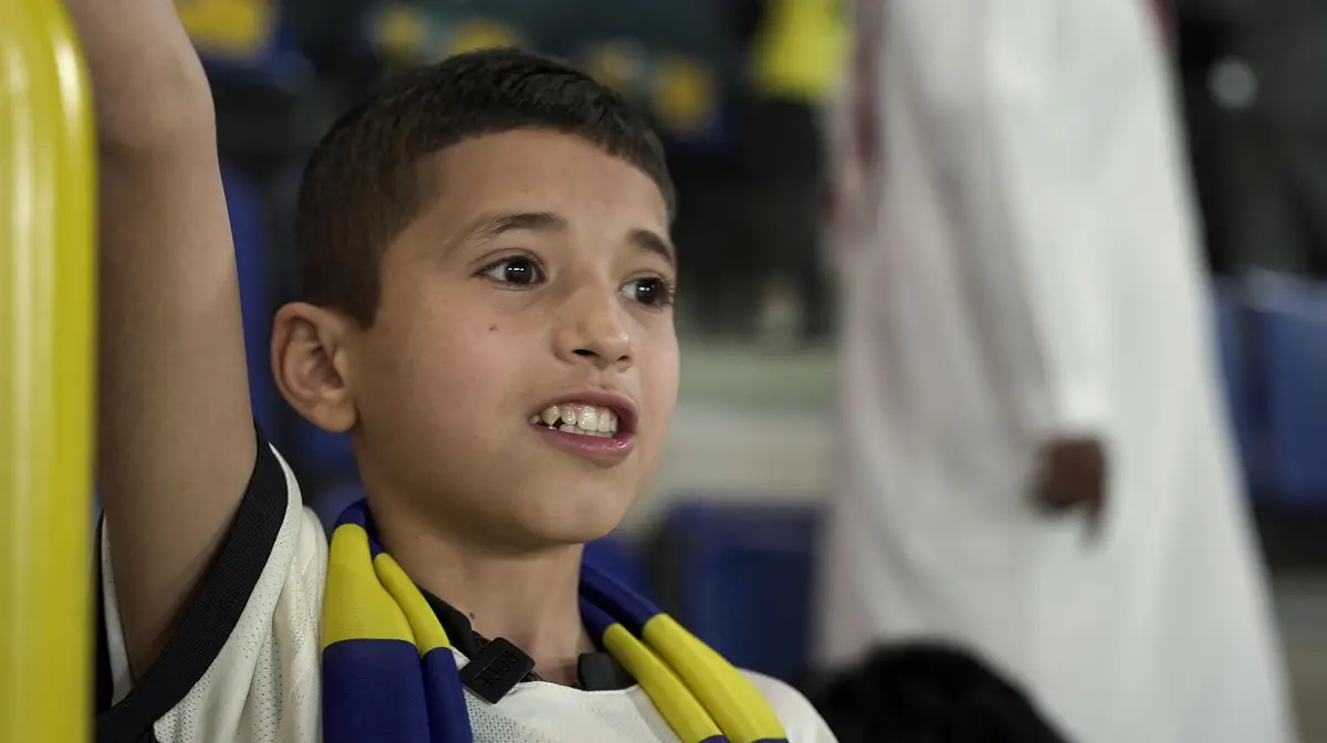 O menino sírio, Nabil Saeed, que realizou o sonho de conhecer Cristiano Ronaldo.