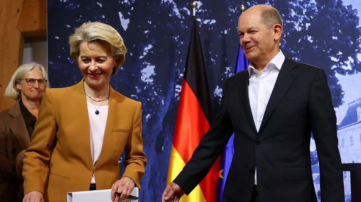 O chanceler alemão, Olaf Scholz, e a presidente da Comissão Europeia, Ursula von der Leyen.