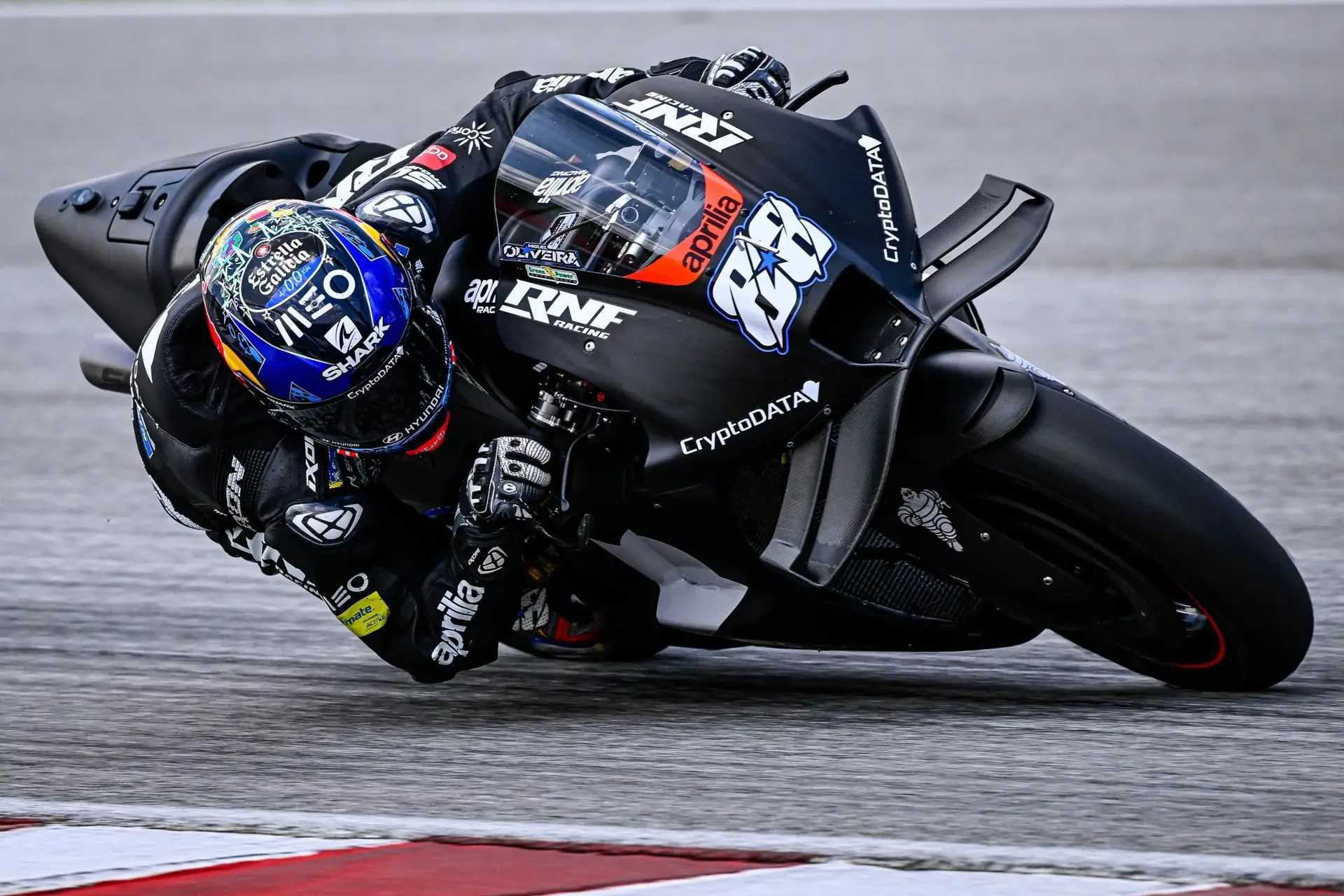 Miguel Oliveira com nova equipa para "lutar como sempre" pelo título de Moto GP