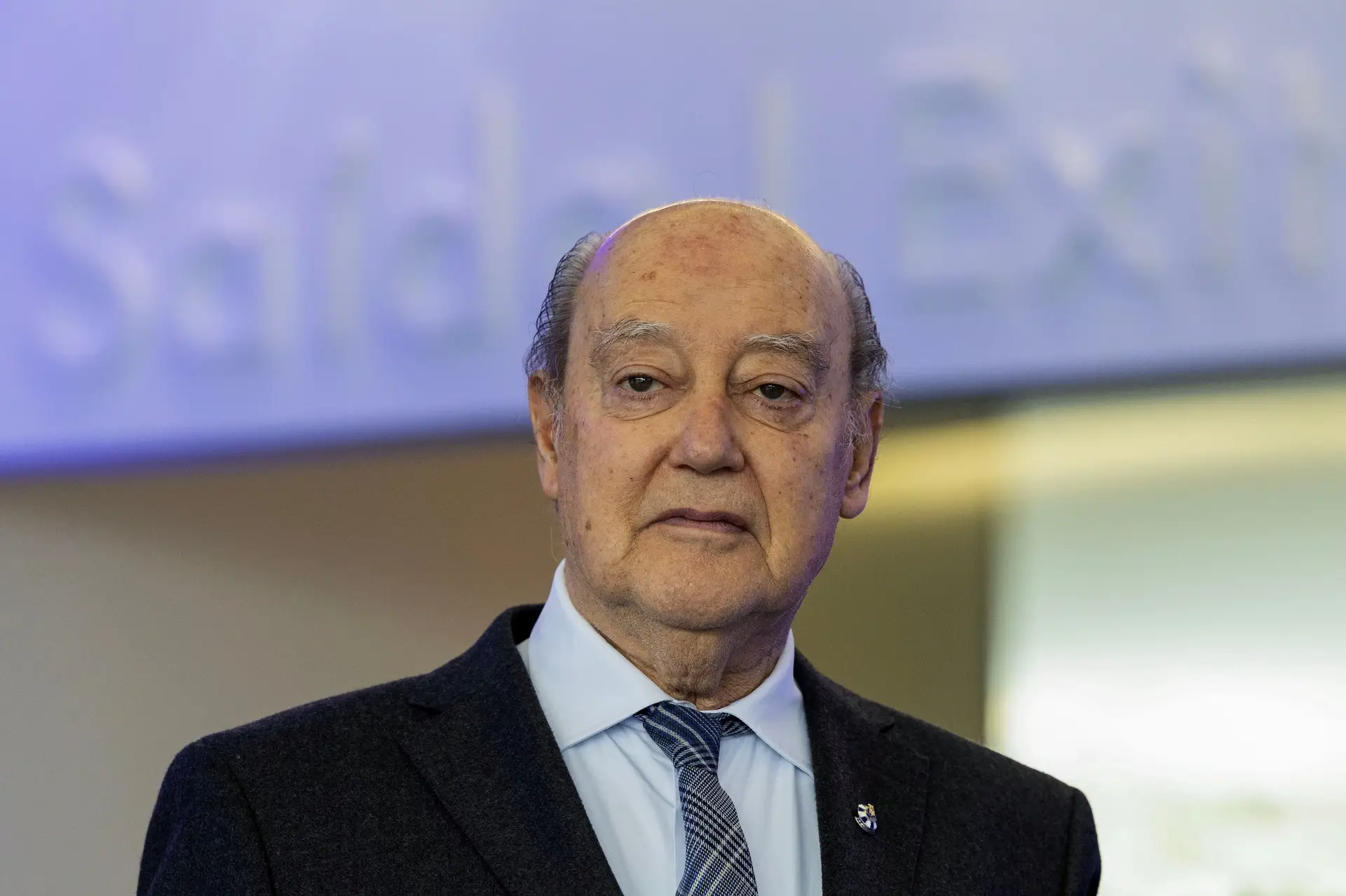 Pinto da Costa retoma compra de ações na SAD do FC Porto - SIC Notícias 