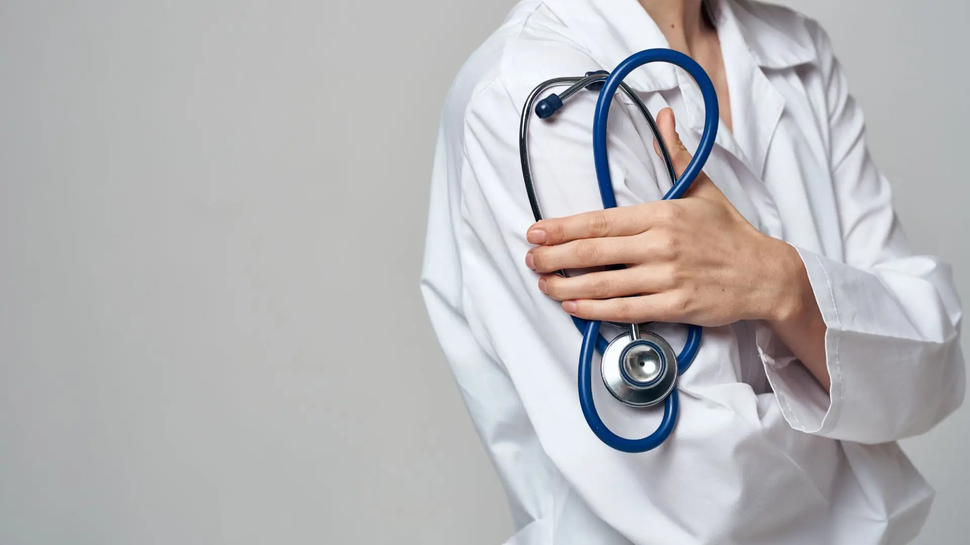 Mais de 100 médicos de hospitais do Norte apresentam escusa a mais horas  extra - SIC Notícias
