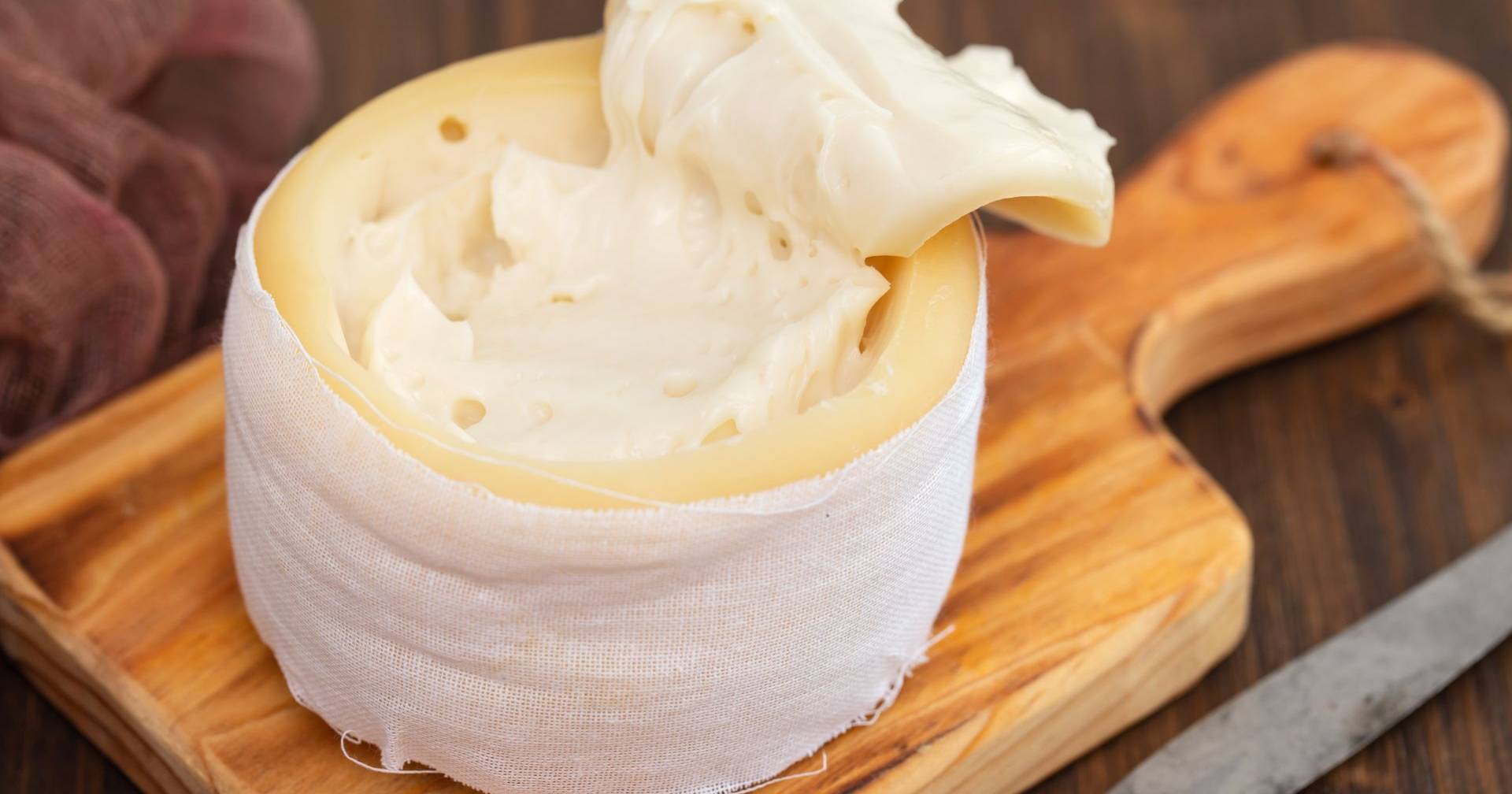 Portugal's Creamy Sheep Cheese Wins Prestigious World Cheese Award 2024!