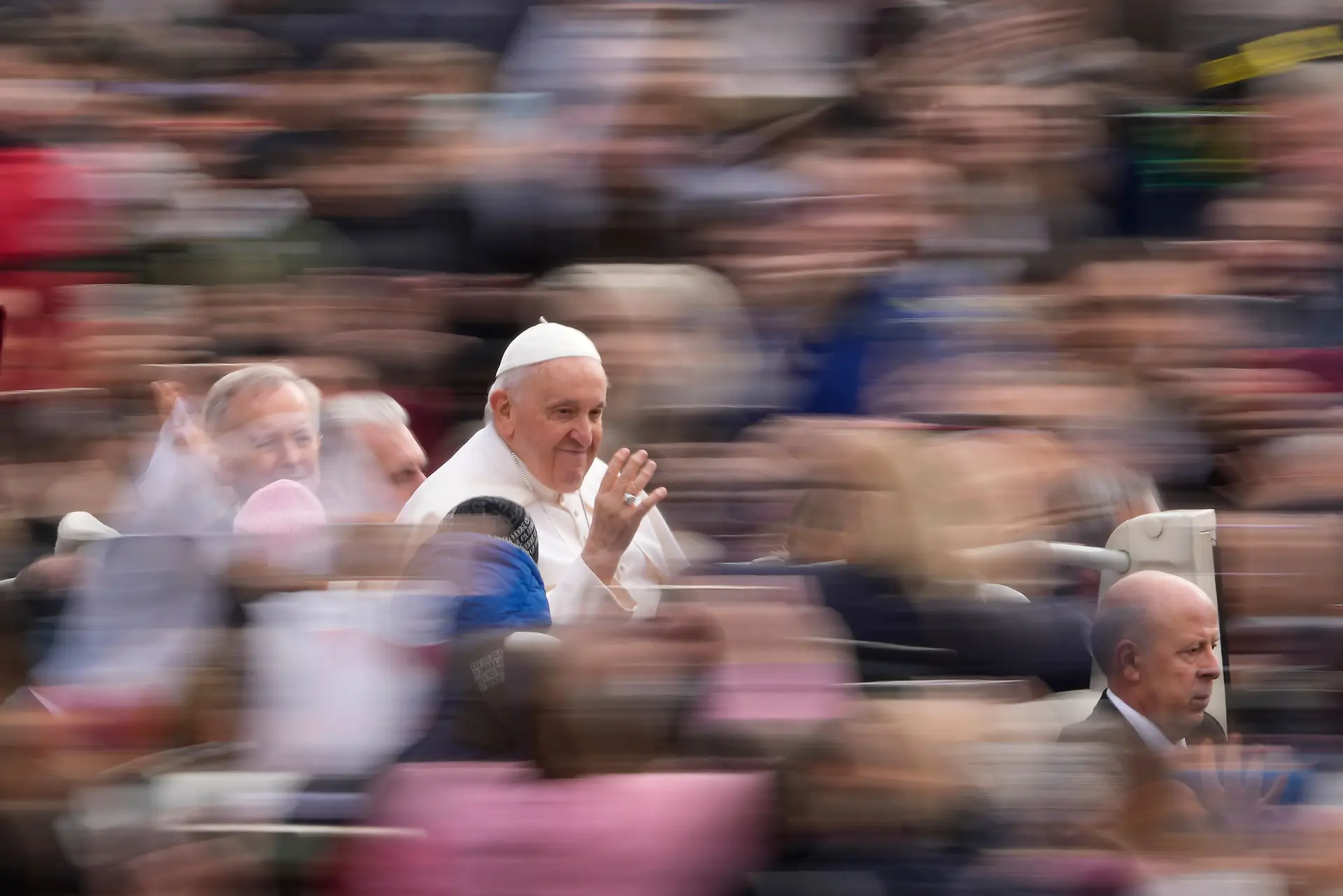 Papa Francisco celebra 10 anos de pontificado com os cardeais e um