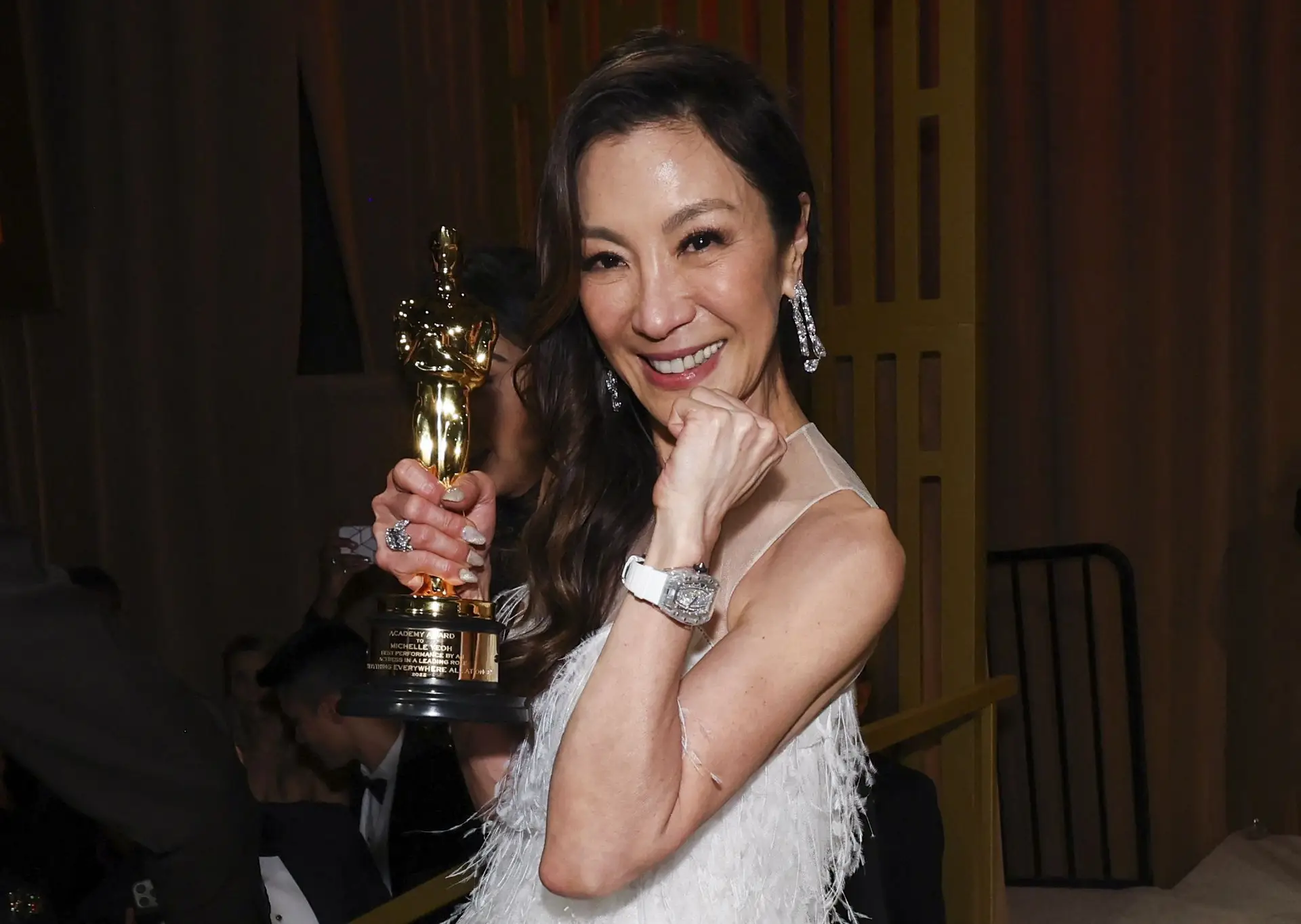 Michelle Yeoh é a primeira mulher asiática a vencer o Óscar de Melhor Atriz  imagem