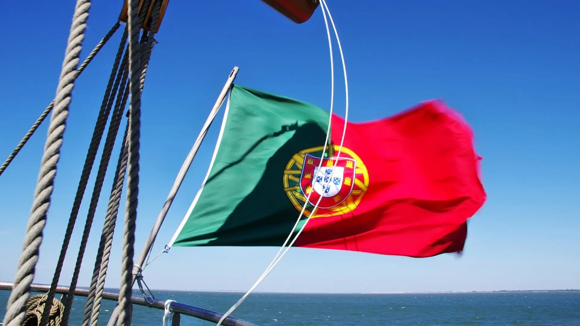 Compete à Marinha "aferir da operacionalidade dos meios", diz ministra da Defesa