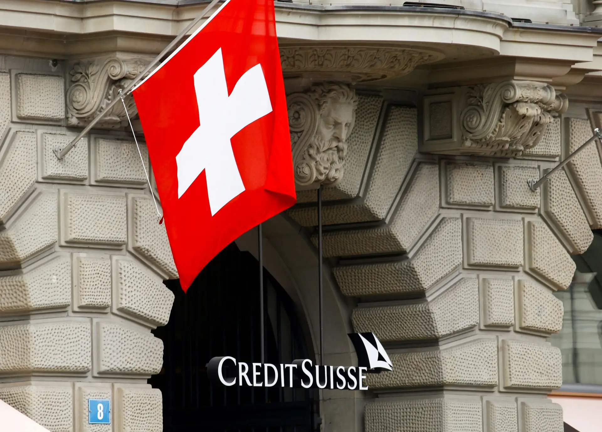 Credit Suisse: um banco com crises em cadeia sem sinais de recuperação