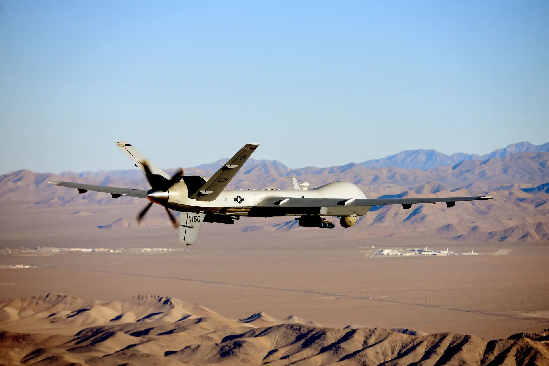 Chefes militares dos EUA e Rússia retomam contacto para discutir incidente com drone
