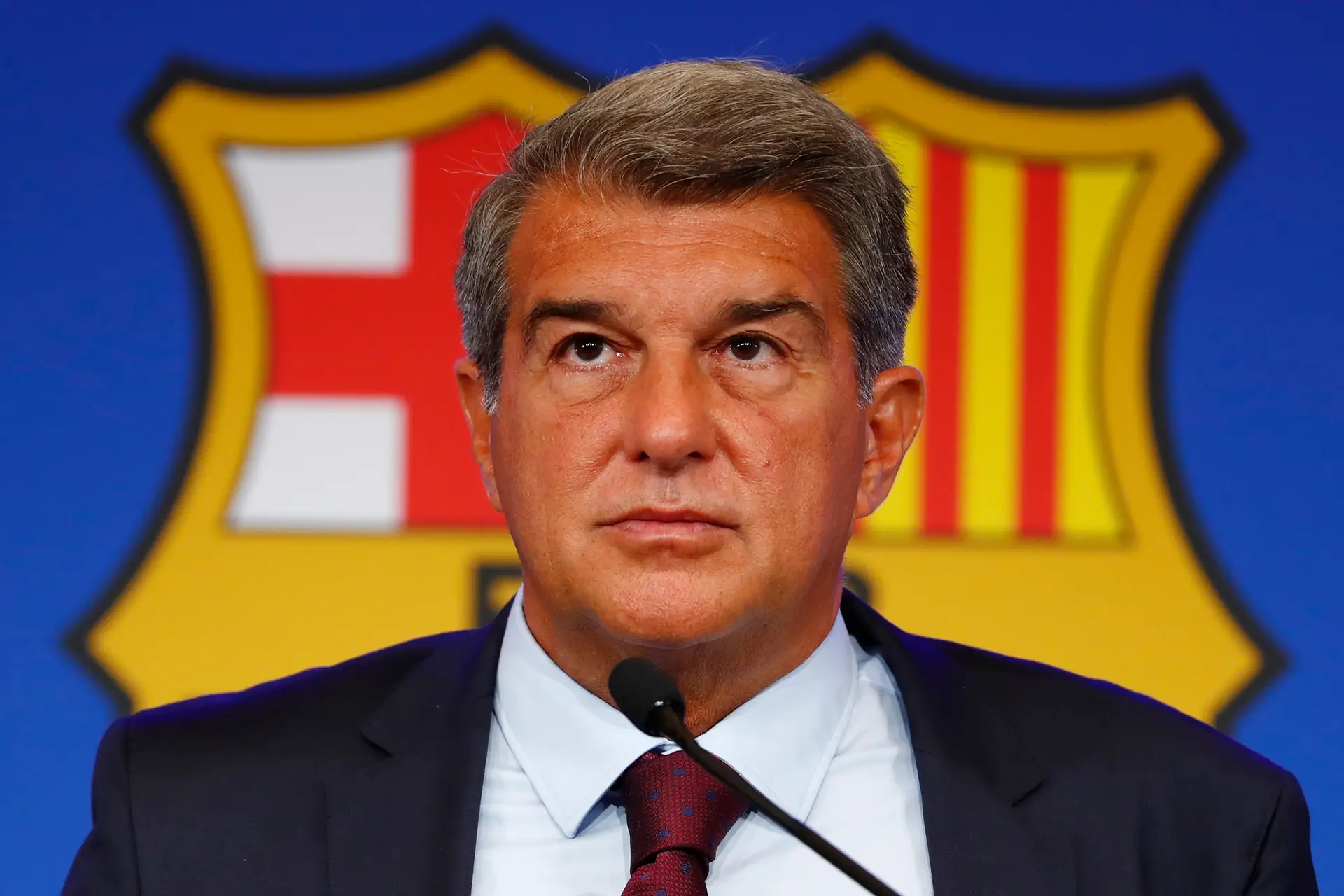 Presidente do FC Barcelona garante resposta forte às acusações de corrupção