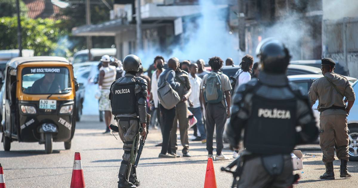 Pelo menos 16 pessoas baleadas durante passeata de Mondlane em Maputo