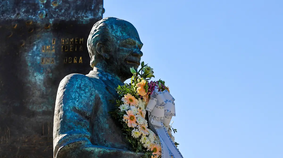 Estátua Rui Nabeiro