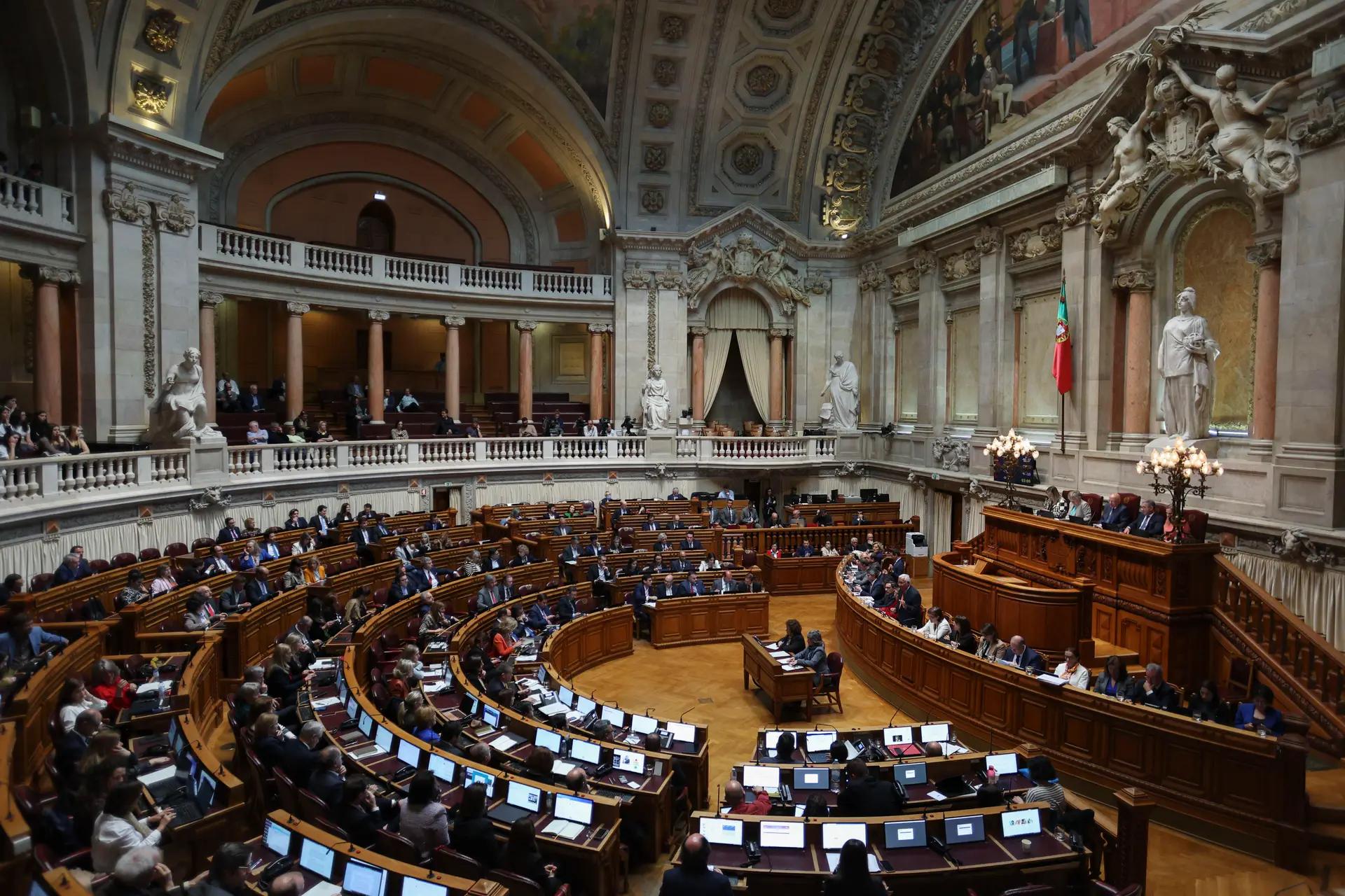 Parlamento vota novamente diploma da eutanásia a 12 de maio