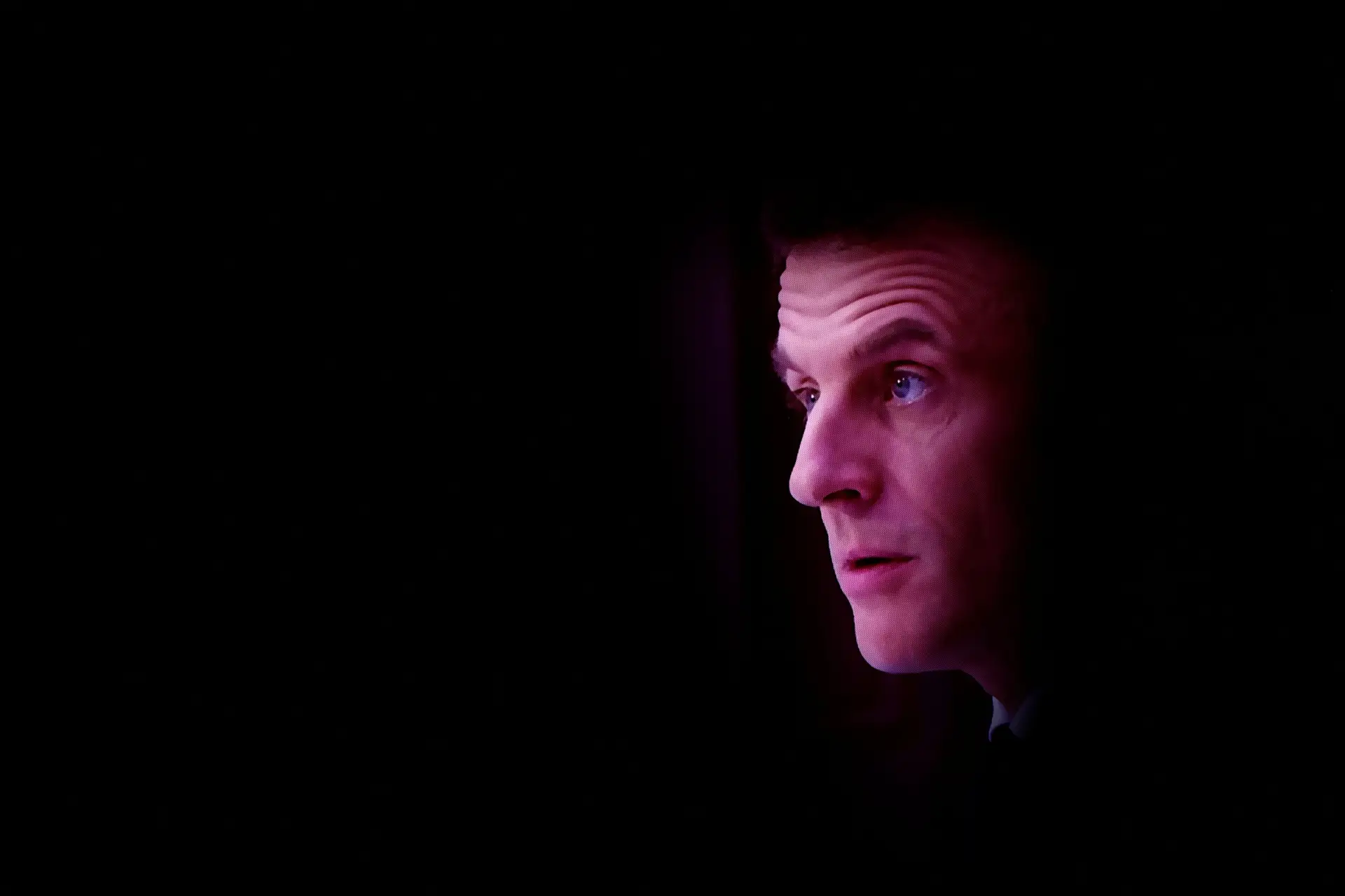 Macron adia visita de Estado à Alemanha por causa da violência em França