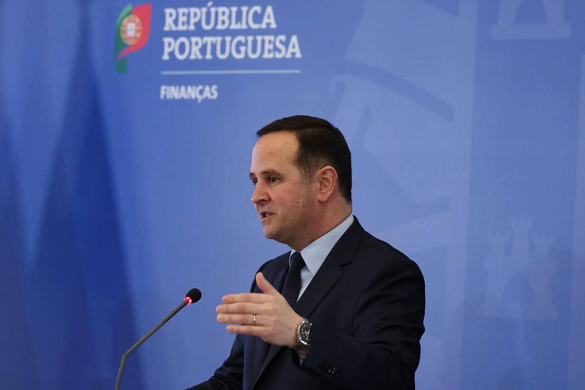 O ministro das Finanças, Fernando Medina