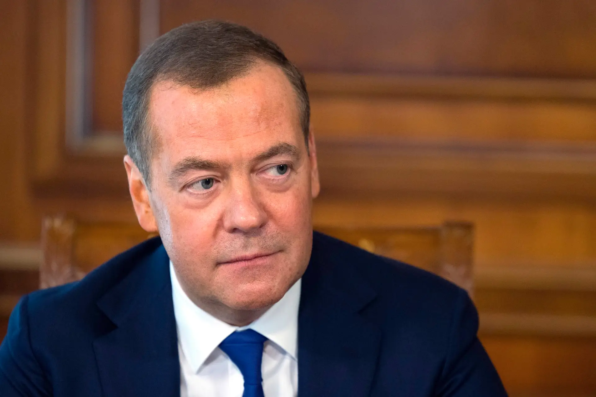 Tropas russas "podem chegar" a Kiev "caso seja necessário", diz Medvedev