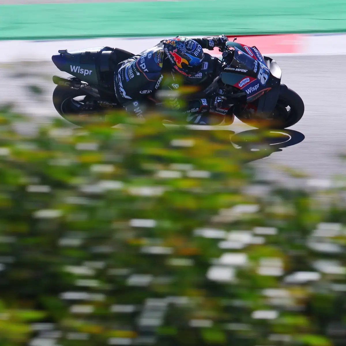 Francesco Bagnaia vence a primeira corrida curta da MotoGP