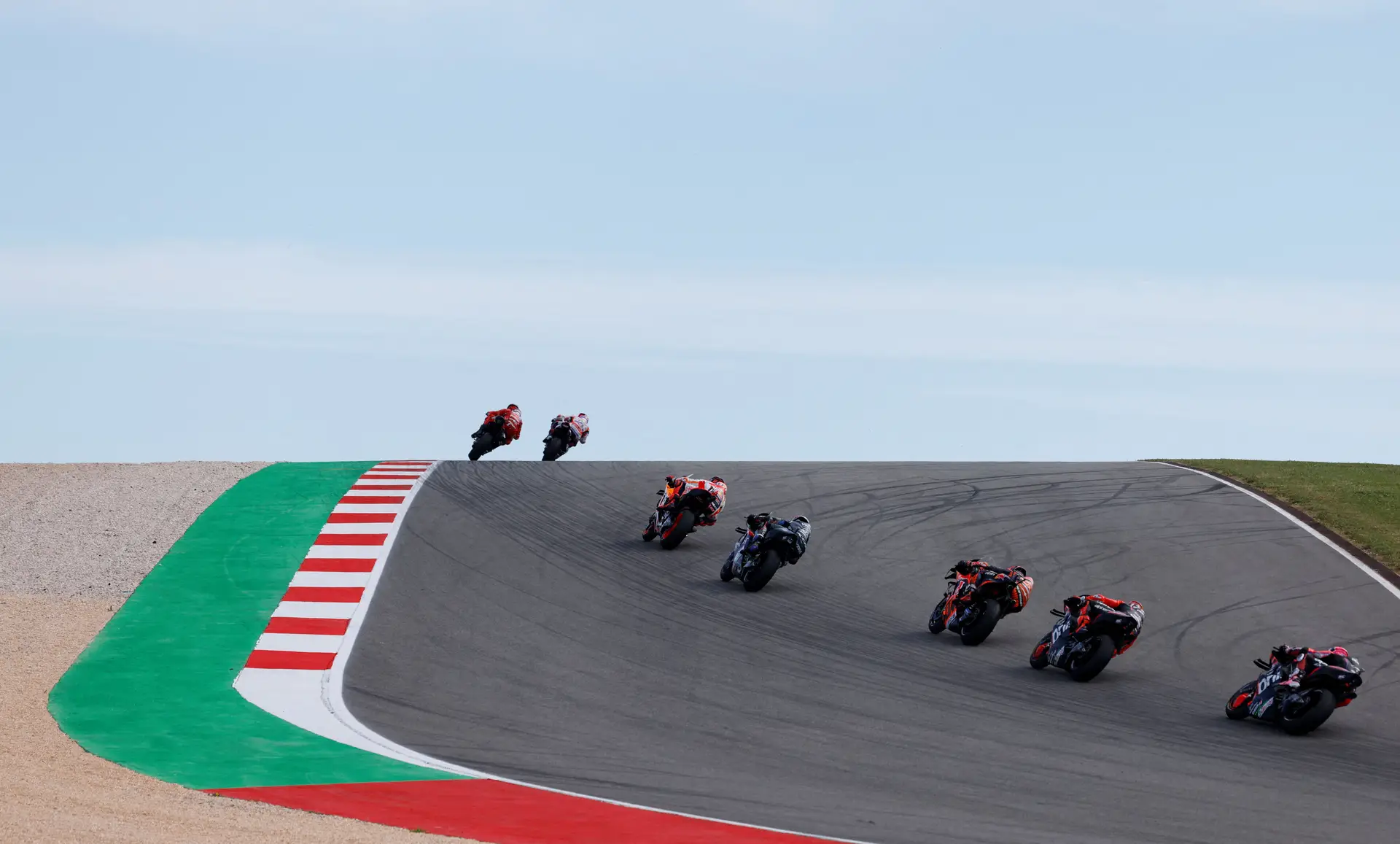 Moto GP: Miguel Oliveira parte do quarto lugar na corrida principal em Portimão