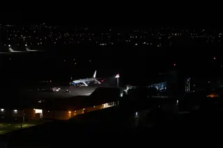 Avião de Kamala Harris faz paragem nos Açores