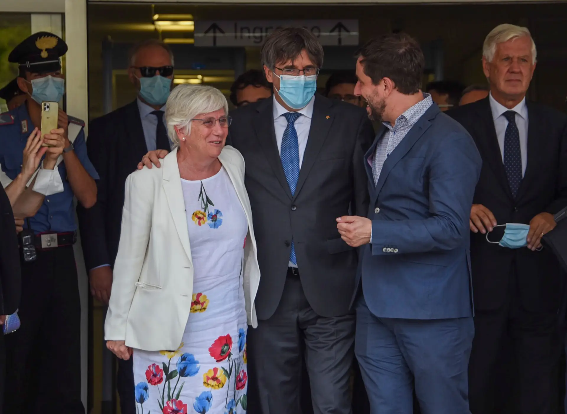 Quem é Clara Ponsatí, a eurodeputada e independentista catalã que foi detida em Espanha?