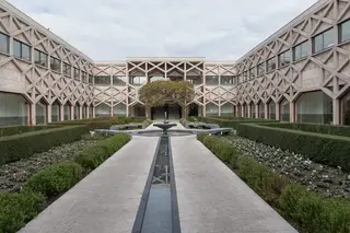 Da esquerda à direita: as reações ao ataque ao Centro Ismaili em Lisboa
