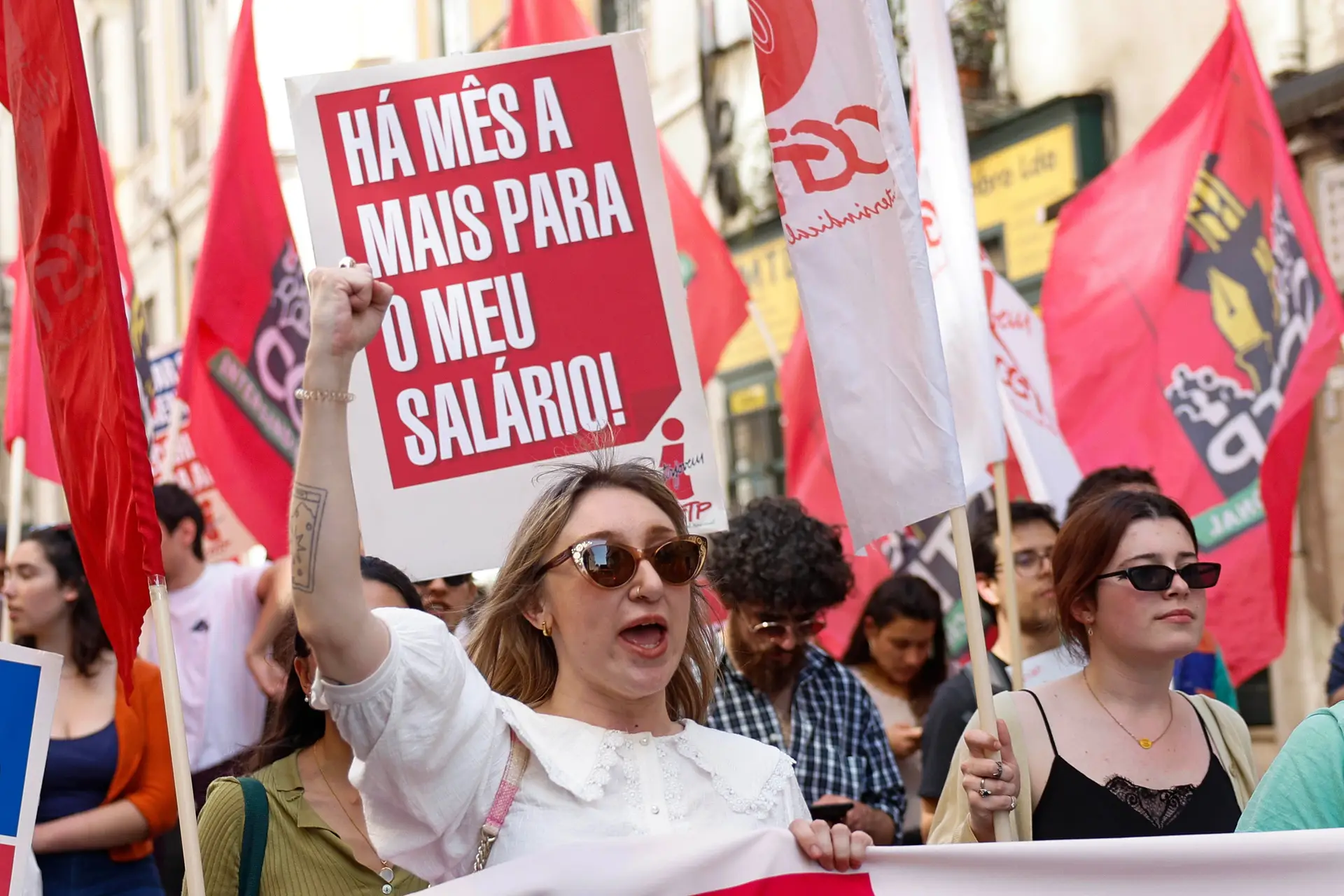 Manifestação de jovens por "melhores condições para trabalhar e viver", em Lisboa