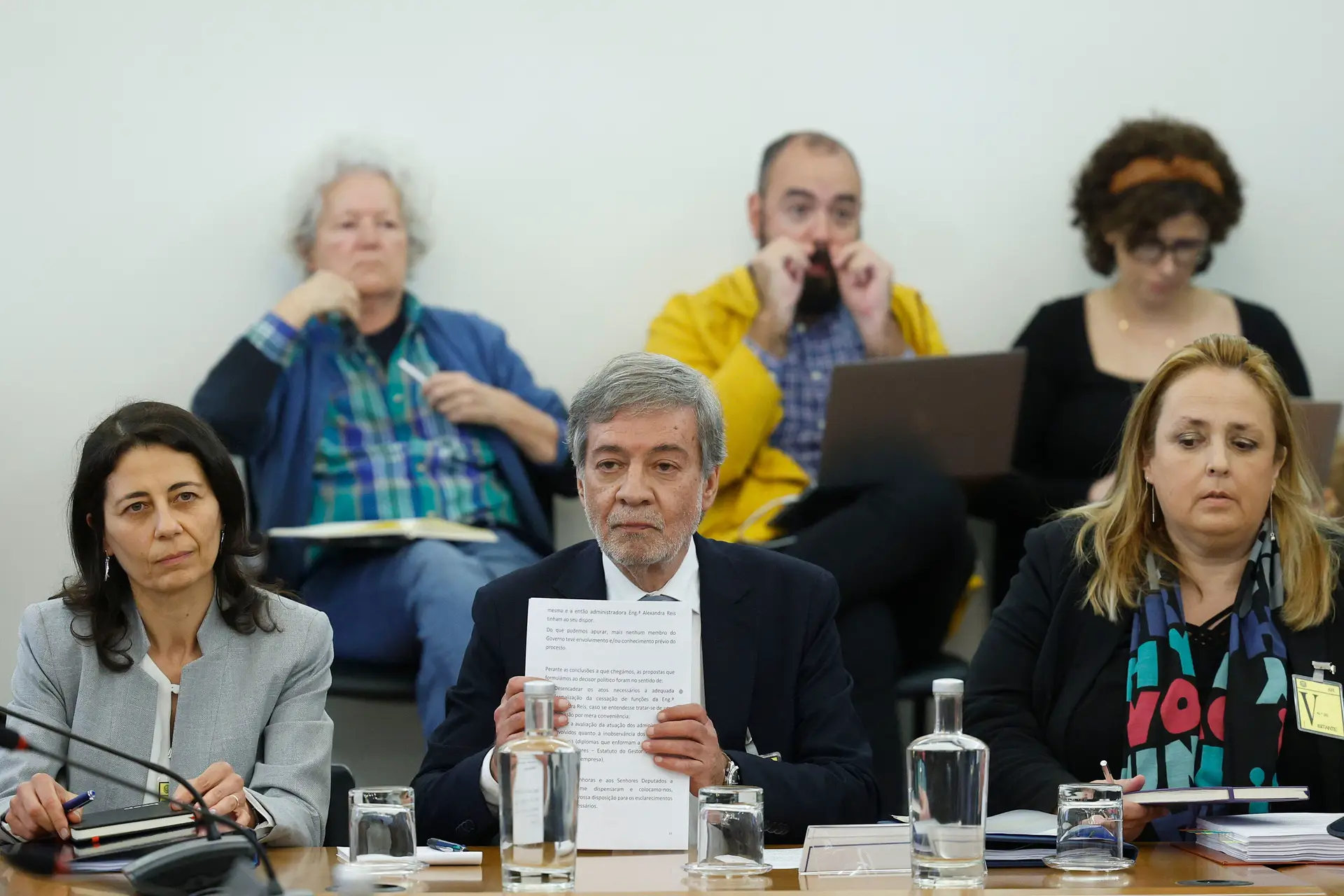 O inspetor-geral da Inspeção-Geral de Finanças, António Manuel Ferreira dos Santos, ao centro, durante a sua audição na Comissão Parlamentar de Inquérito à Tutela Política da Gestão da TAP, na Assembleia da República, em Lisboa