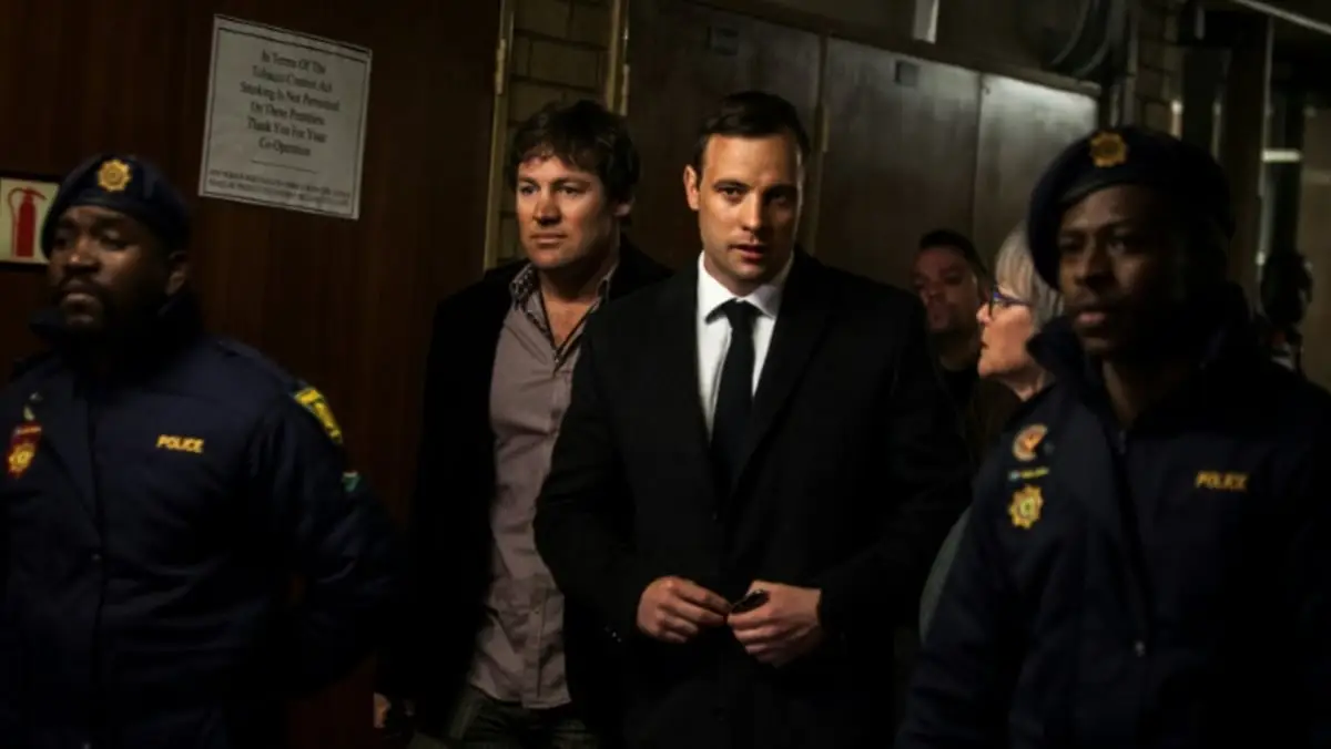 Oscar Pistorius pode ser libertado 10 anos depois de matar namorada