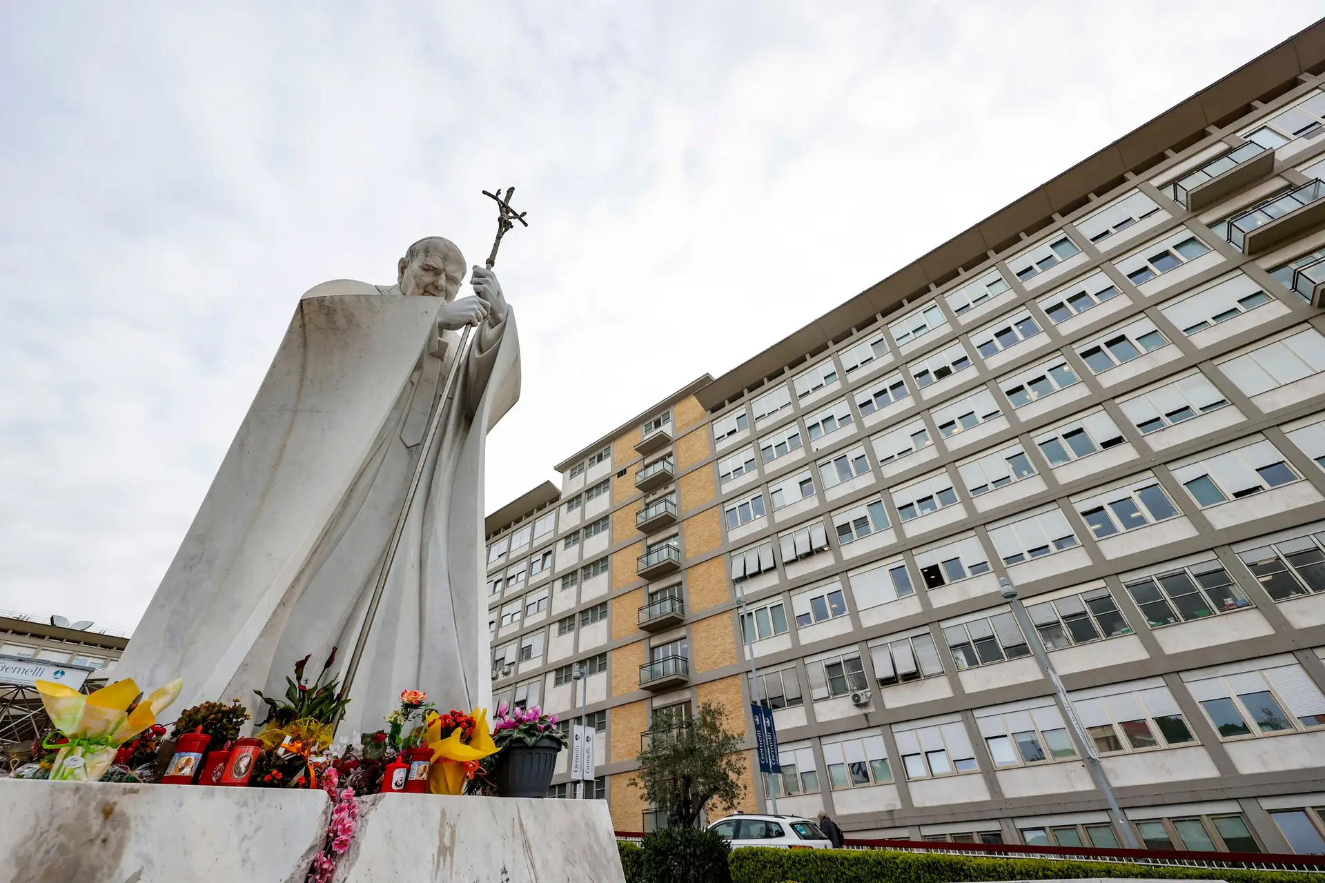 Hospital  Agostino Gemelli onde Papa esta internado.