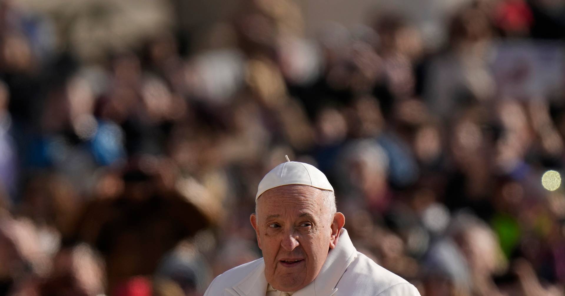 Papa Francisco está estável e a melhorar claramente - SIC Notícias