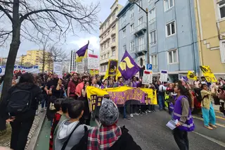 As imagens de uma tarde de protestos em Lisboa pelo direito à habitação