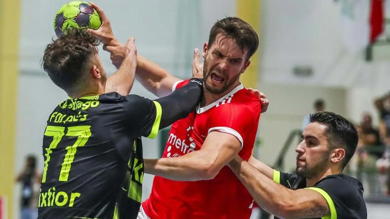 Andebol: Sporting vence Benfica na Luz e mantém pleno de vitórias - CNN  Portugal