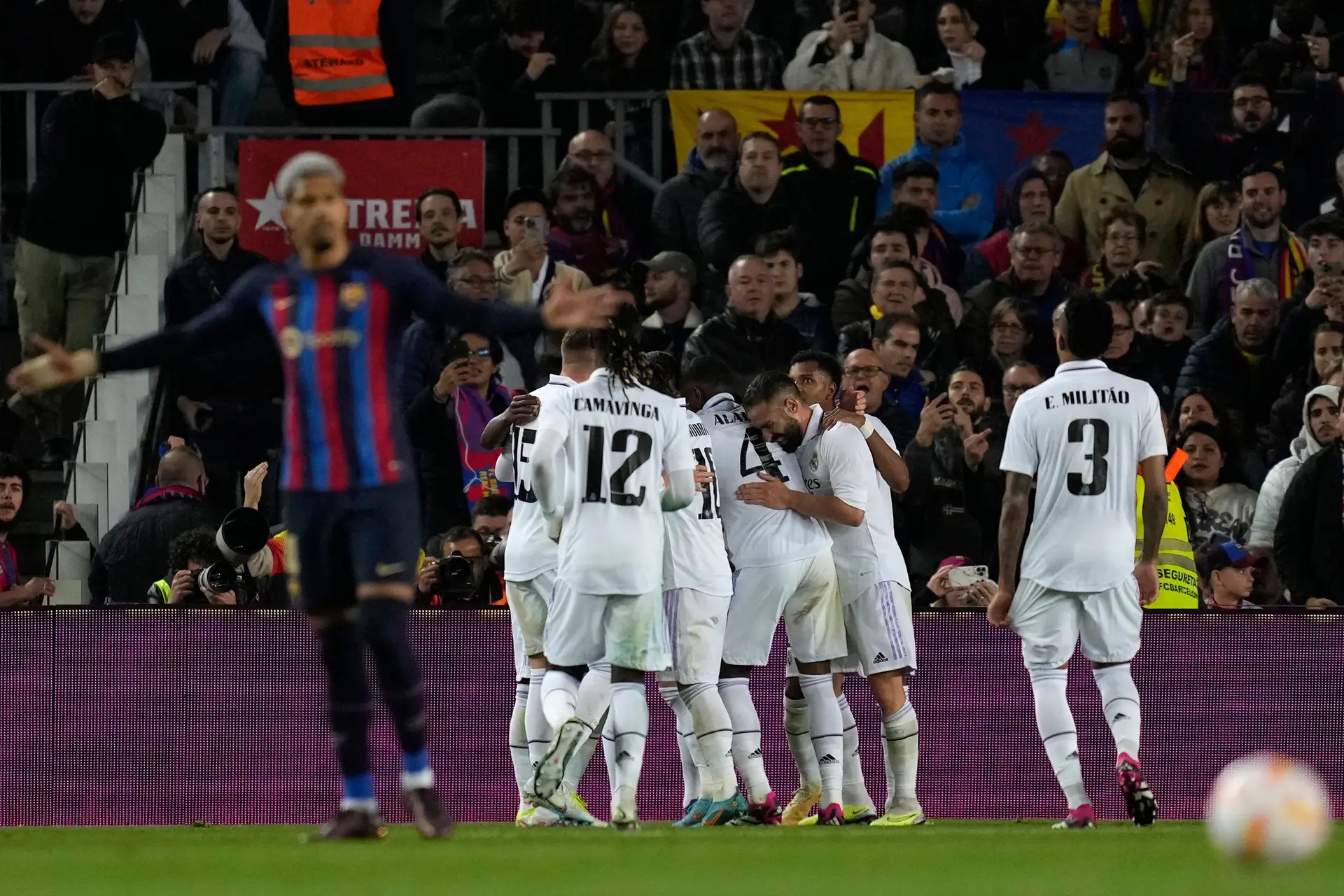 Real Madrid vence o Barcelona por 4-0 para a Taça do Rei de Espanha