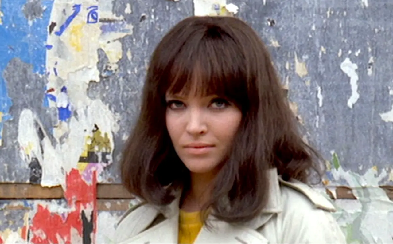 Anna Karina em "Made in USA": cruzando as convulsões da política e a especulação da ficção científica